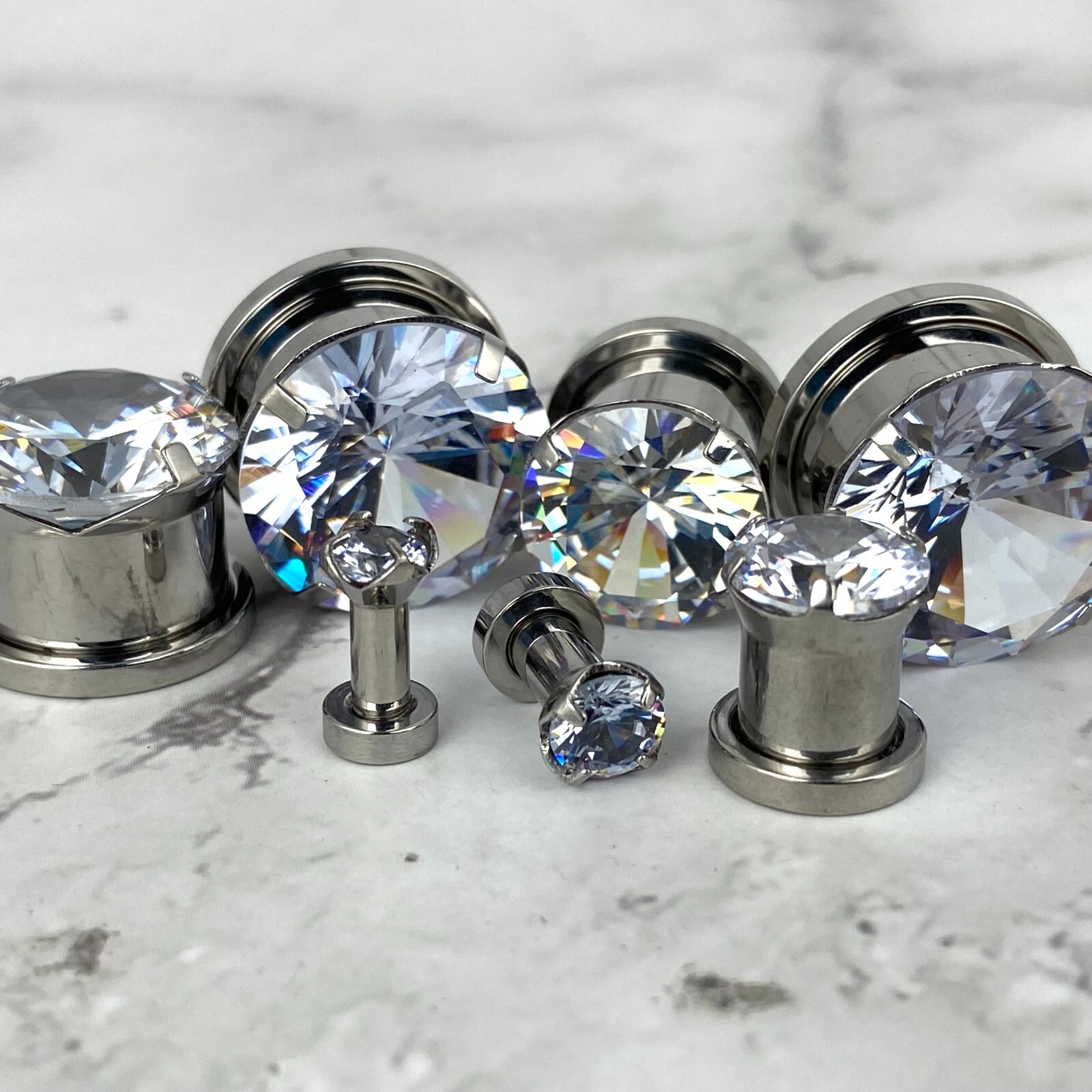 Pair 316L Steel Screw on Plugs with Clear Prong Set CZ Gem (PS-147) gauges