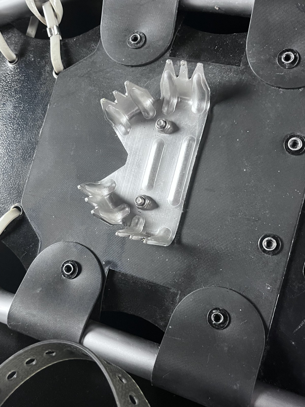 Yukon Charlie's Professional Guide Pro V Series Pair Snowshoes 9x30