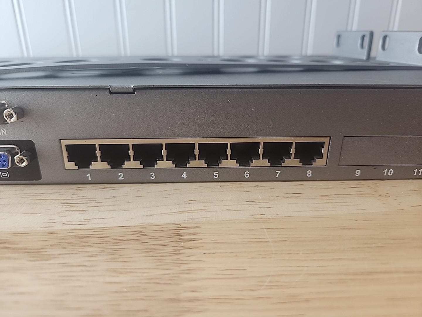 RARITAN MasterConsole CAT28 KVM Switch MCCAT28 (Used, Working)