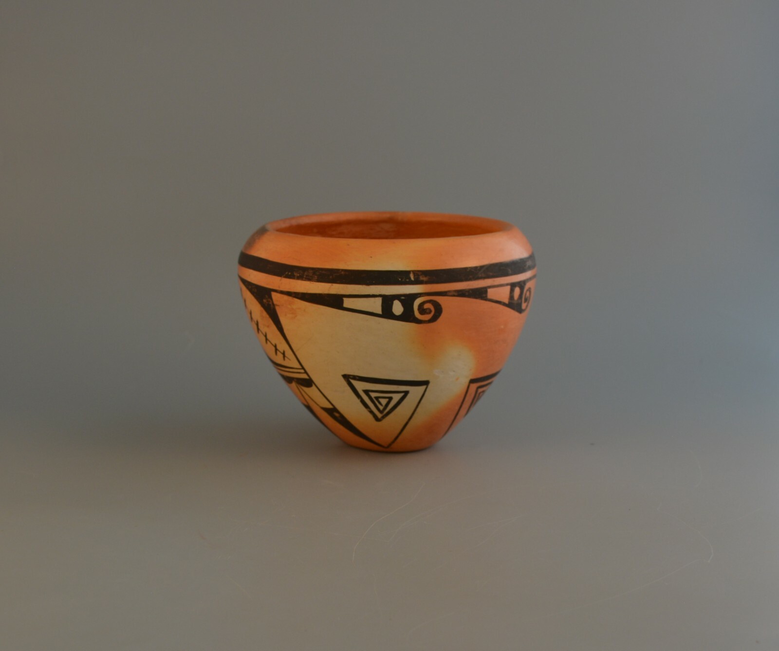 Vintage Traditional Hopi Pueblo Indian Pot - 5 1/8" Across