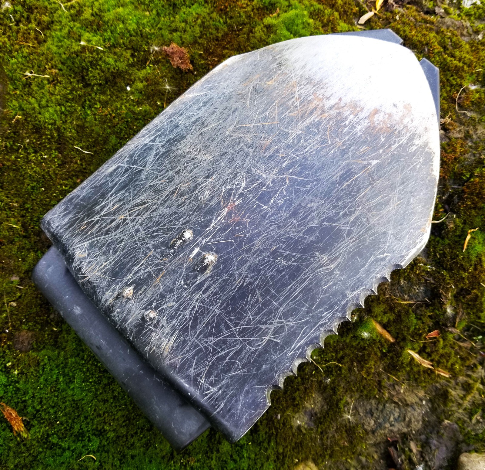 US Military GERBER 2000 E-TOOL Entrenching Folding Shovel w/ SERRATED EDGE VGC