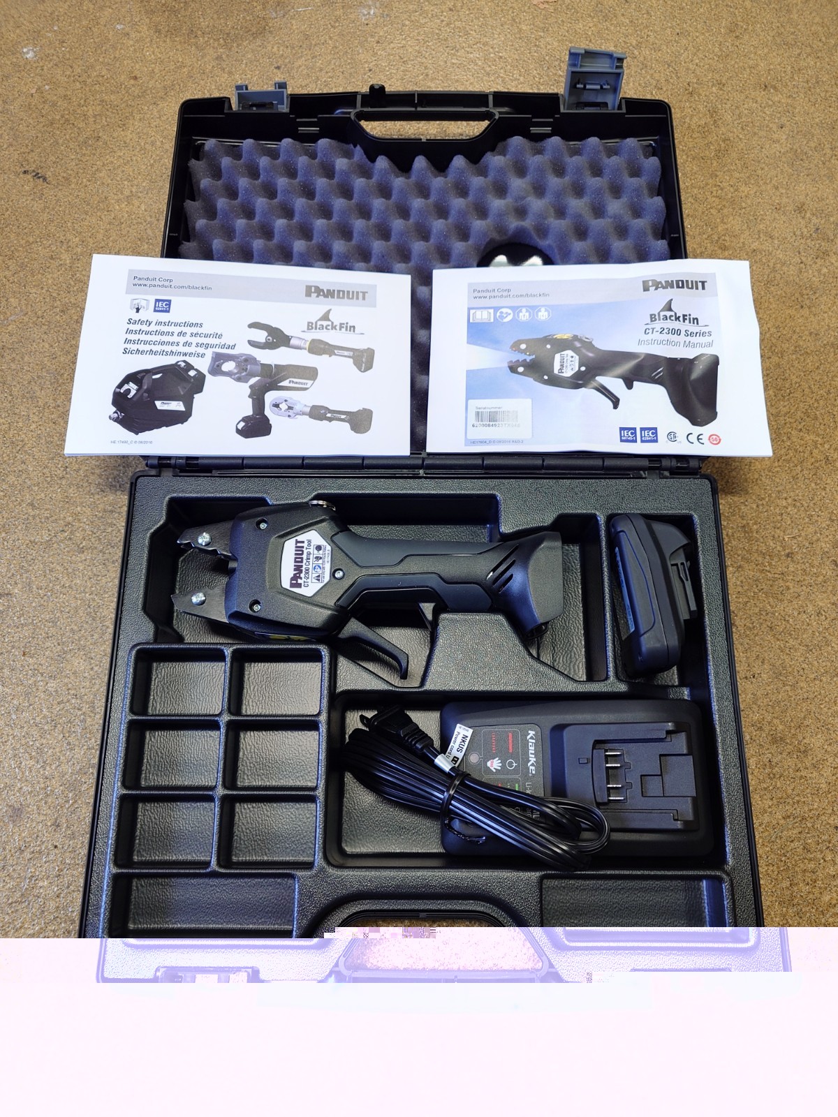 Panduit CT-2300 Blackfin 10.8V 1.7 Ton Crimp Tool with Battery and Charger