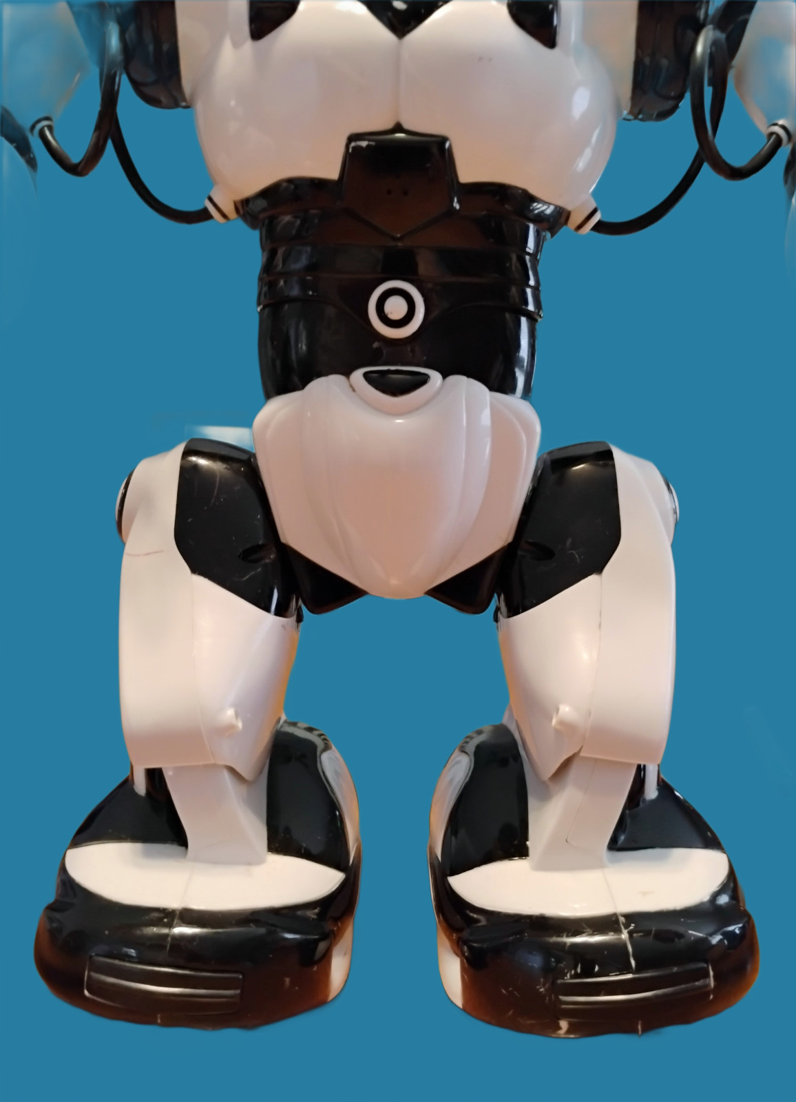 Vintage WowWee Robosapien Robot 2004 - Startup Tested - NO REMOTE - See Video