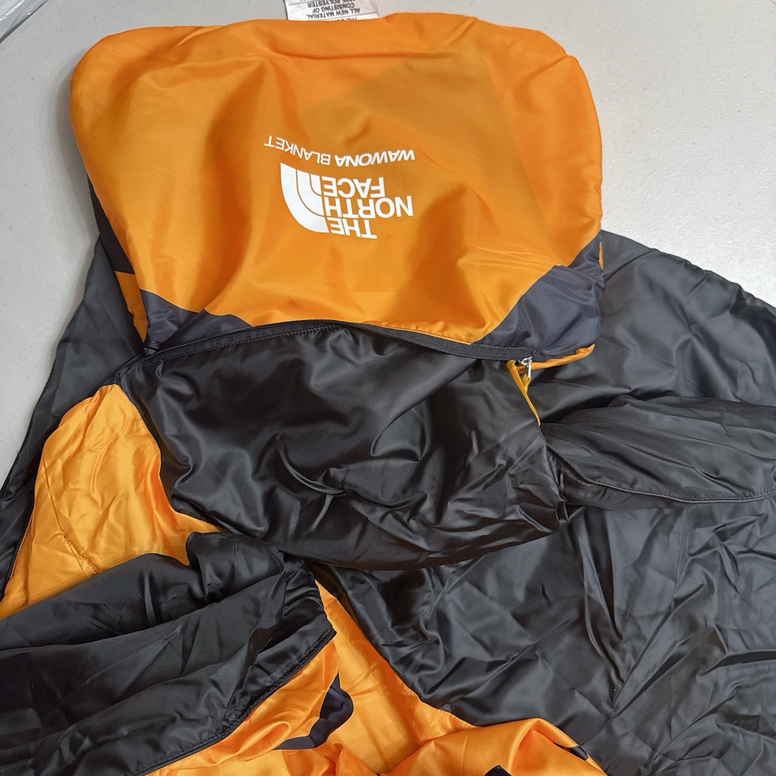 NEW The North Face Wawona Blanket 72"x56" Summit Gold/Geodome Print