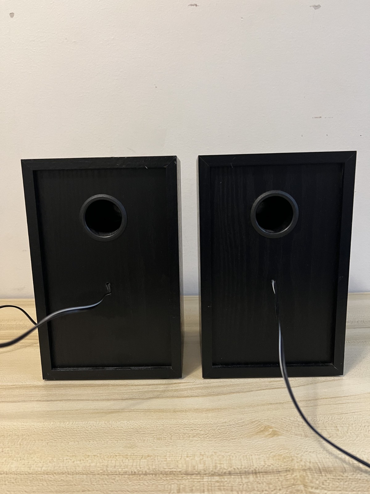 Victrola Montauk Bluetooth Record Player 3 speed Turntable & Bookshelf Speakers