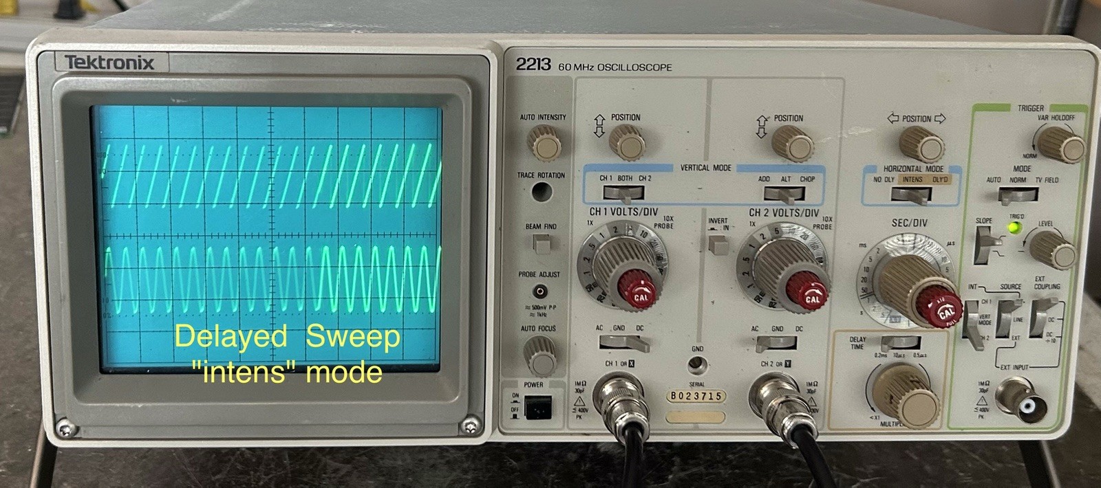 Tektronix 2213 Dual Channel Oscilloscope 60 MHz