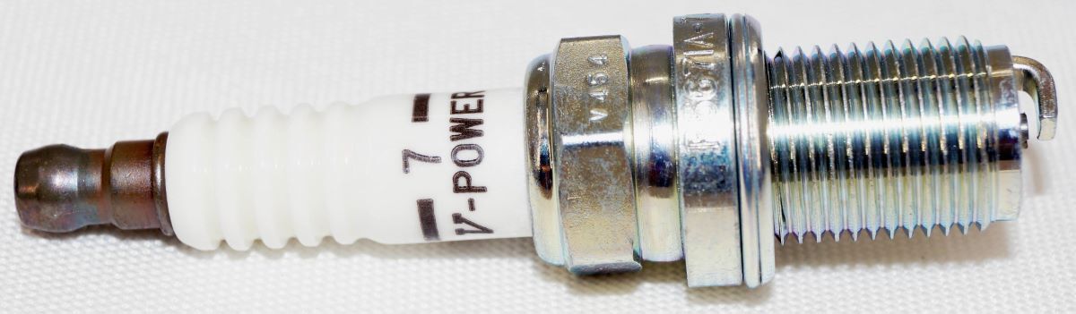 Pack of 8 Genuine NGK 4091 V-Power Racing Spark Plug R5671A7