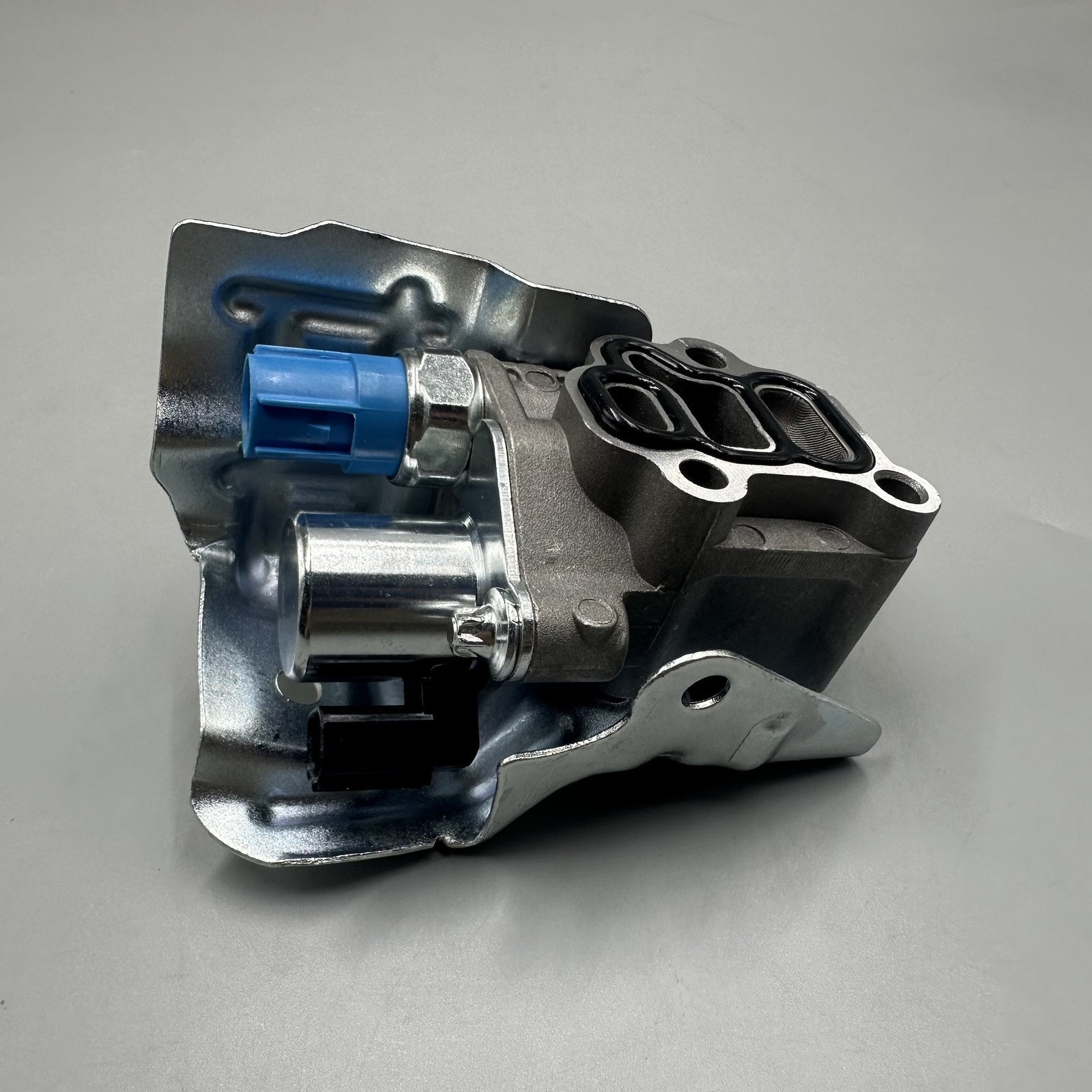 OEM GENUINE 15810-RAA-A03 FOR HONDA ACURA VTEC SOLENOID SPOOL VALVE W/GASKET NIB
