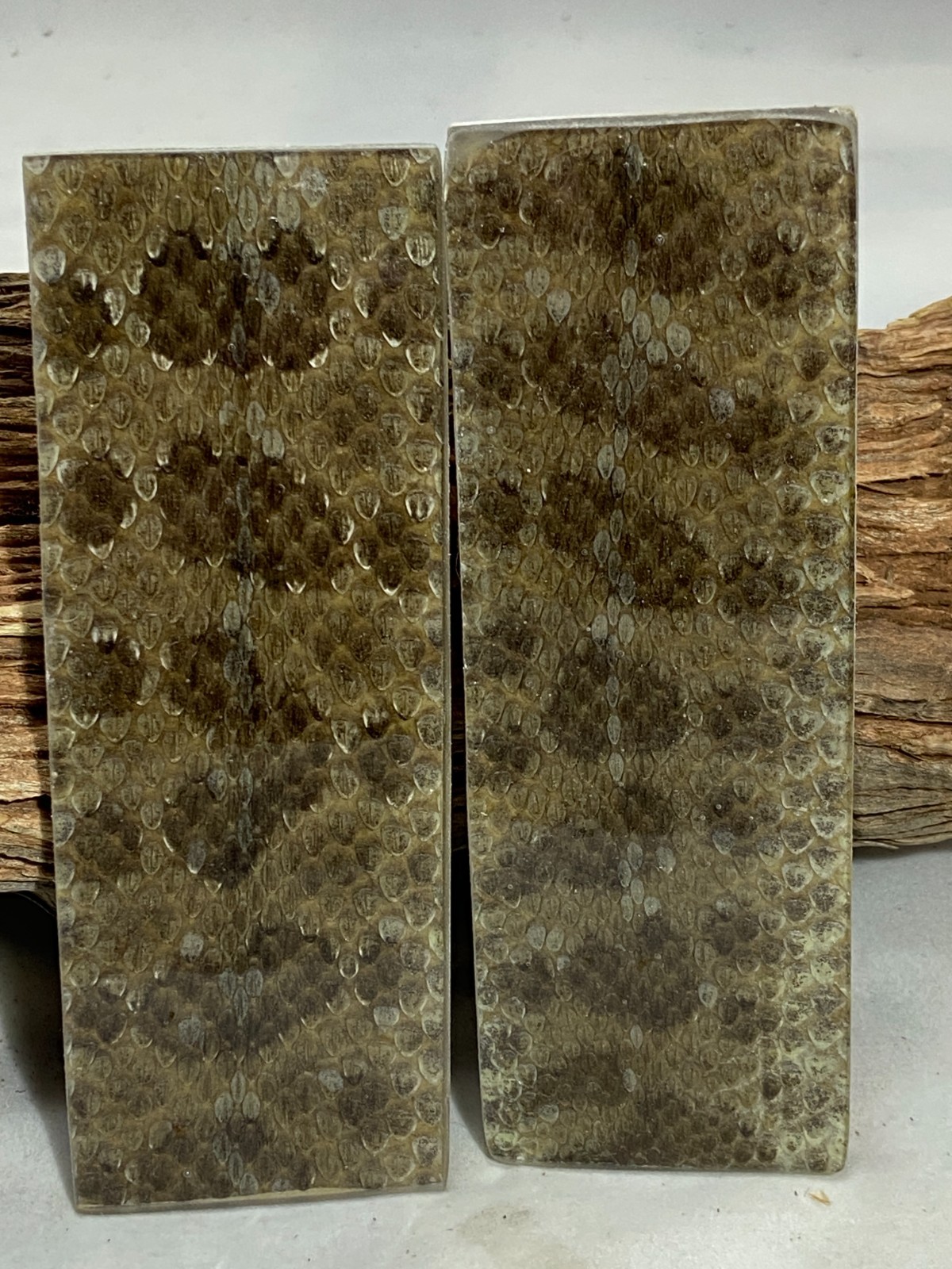 Rattlesnake Skin Knife Scales 1/4" (Pair) (199)