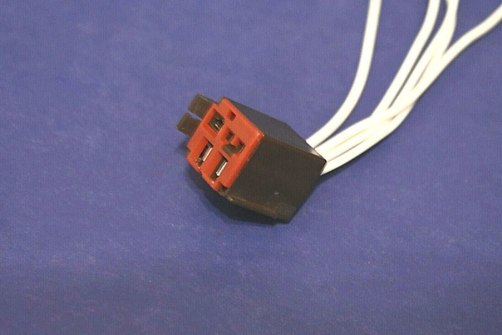 Ford Electronic Engine Control Computer EEC Relay Harness Connector Socket Plug