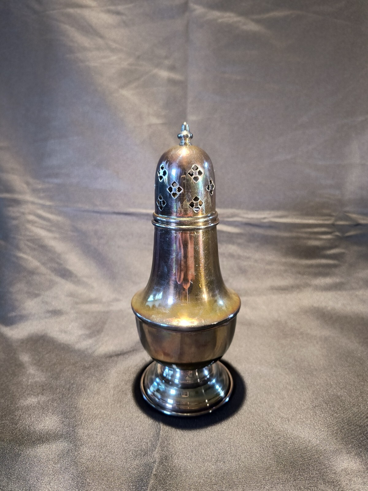 Vintage Sugar Shaker 7 1/8 inches "Silverplated England 16" Elegant Dining