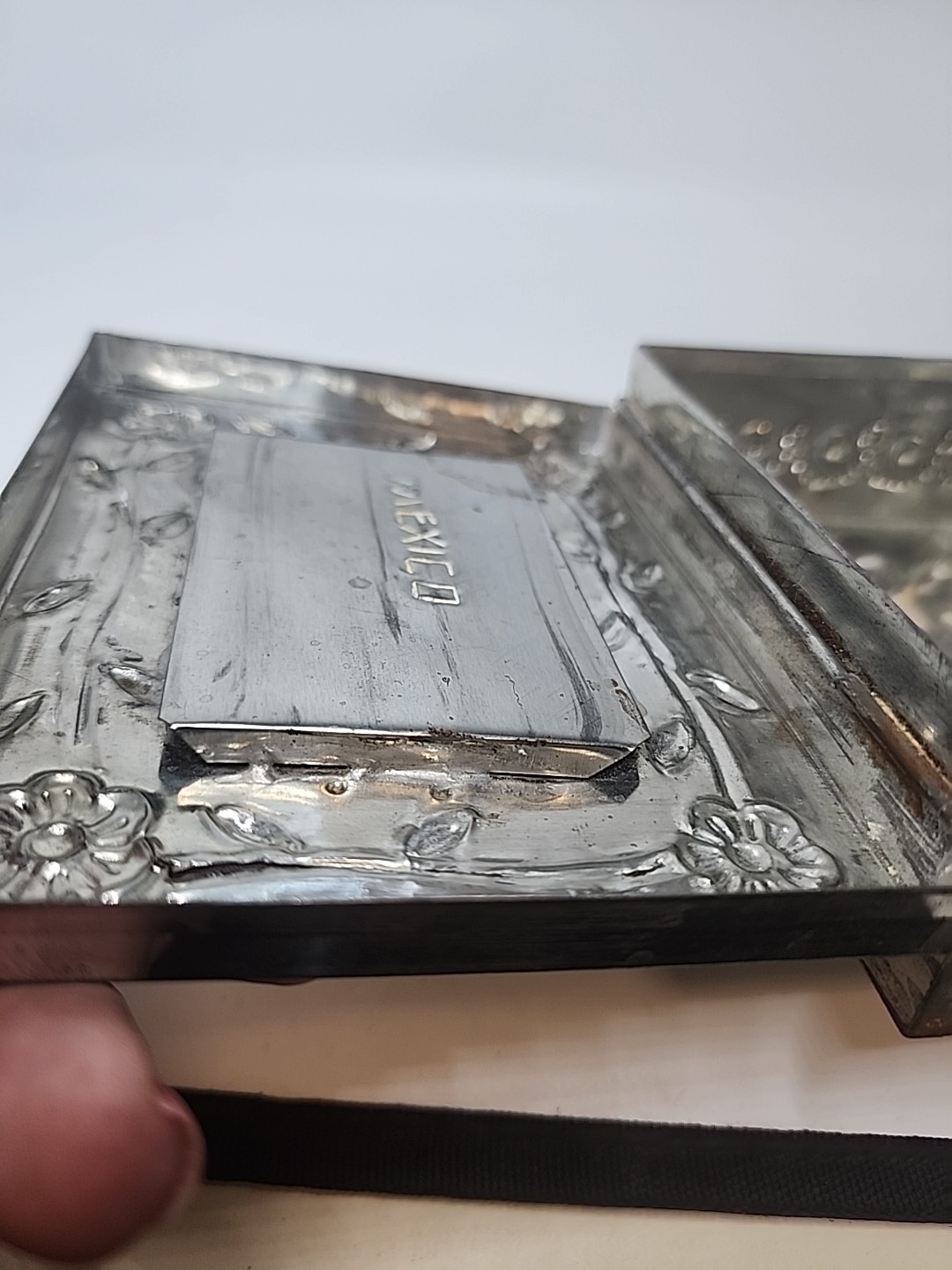 Vtg Mex. Folk Art Hand Painted Stone Pottery Aztec/Mayan Sun & Moon Trinket Box