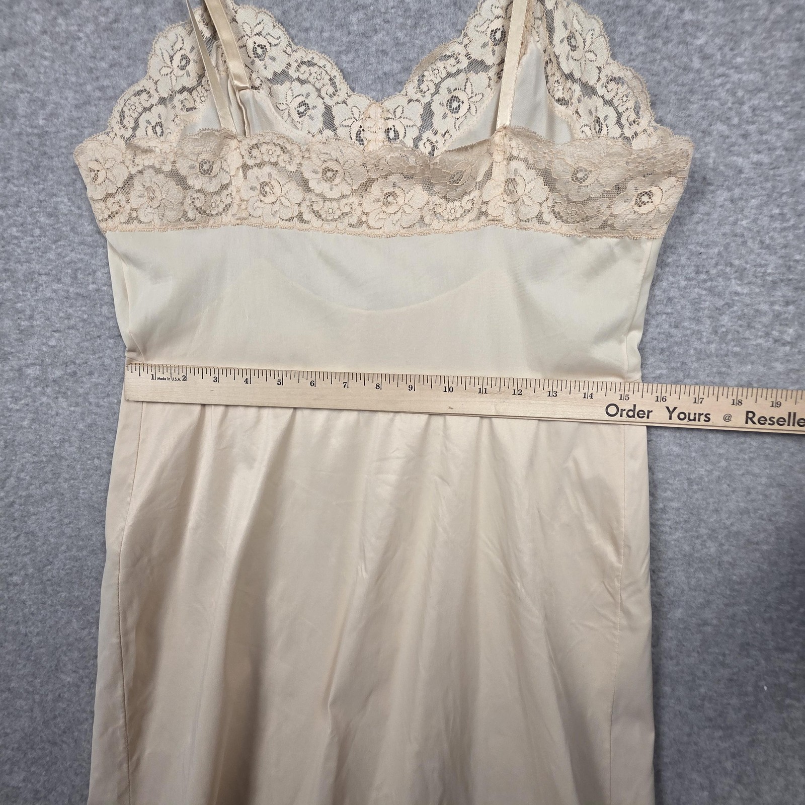 Vintage Vanity Fair Slip Dress Womens Large White Nylon Lace Trim Lingerie 90s
