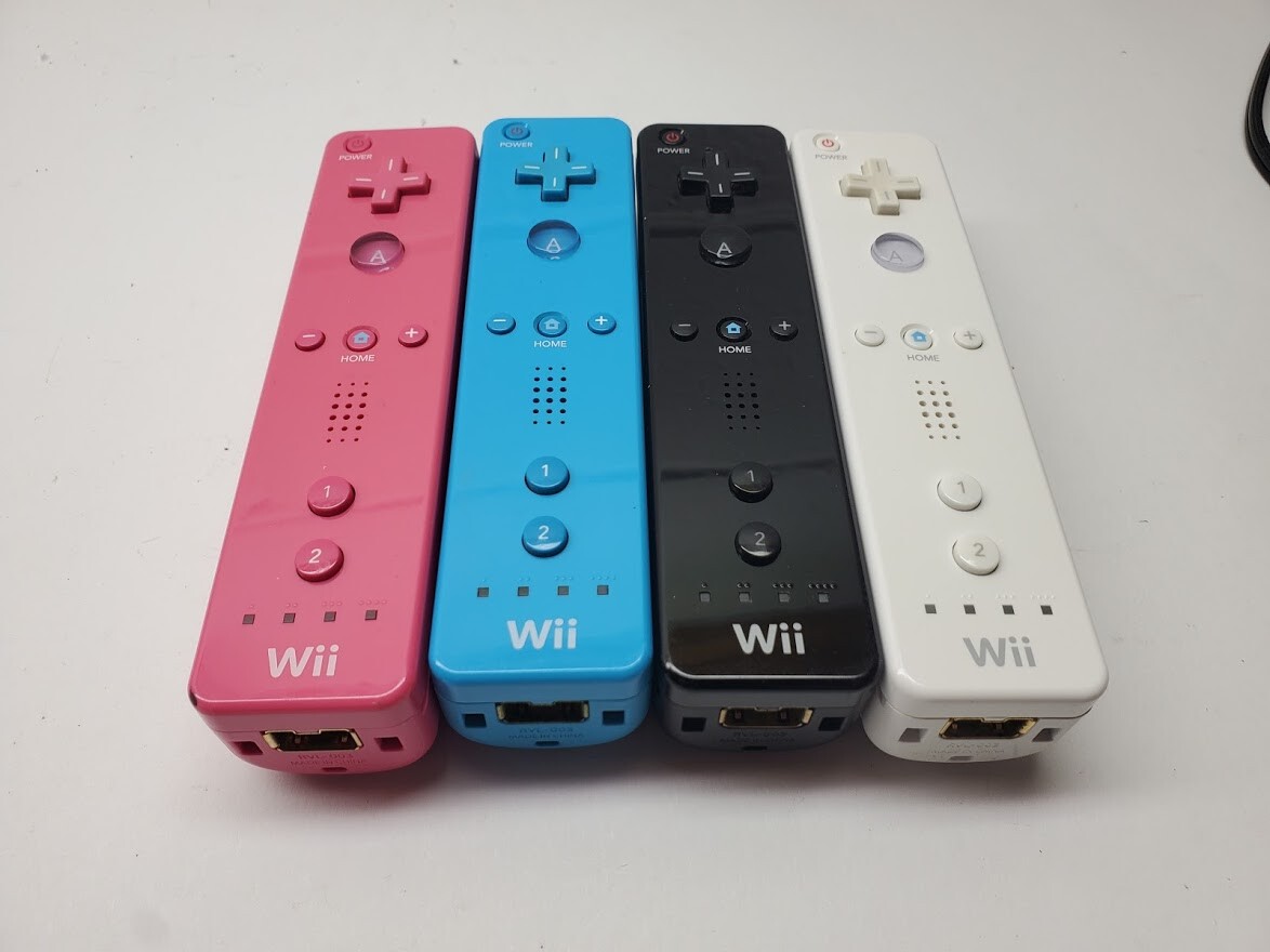 Excellent - Nintendo Wii Remote Multi Color WiiMote Official Controller Wii U