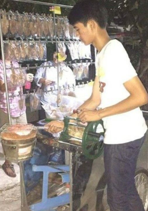 Small Thai Hand Cranked Dried Squid Grinder Axis Brass Thai Traditional Style