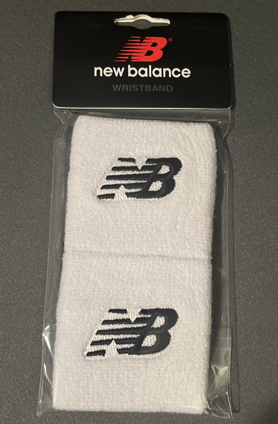 NWT NEW BALANCE UNISEX - WRISTBAND 3” PAIR WHITE