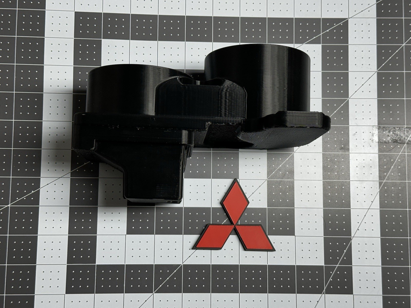 1992 - 2000 Mitsubishi Montero Pajero Gen 2 2.5 Dual Cup Holders