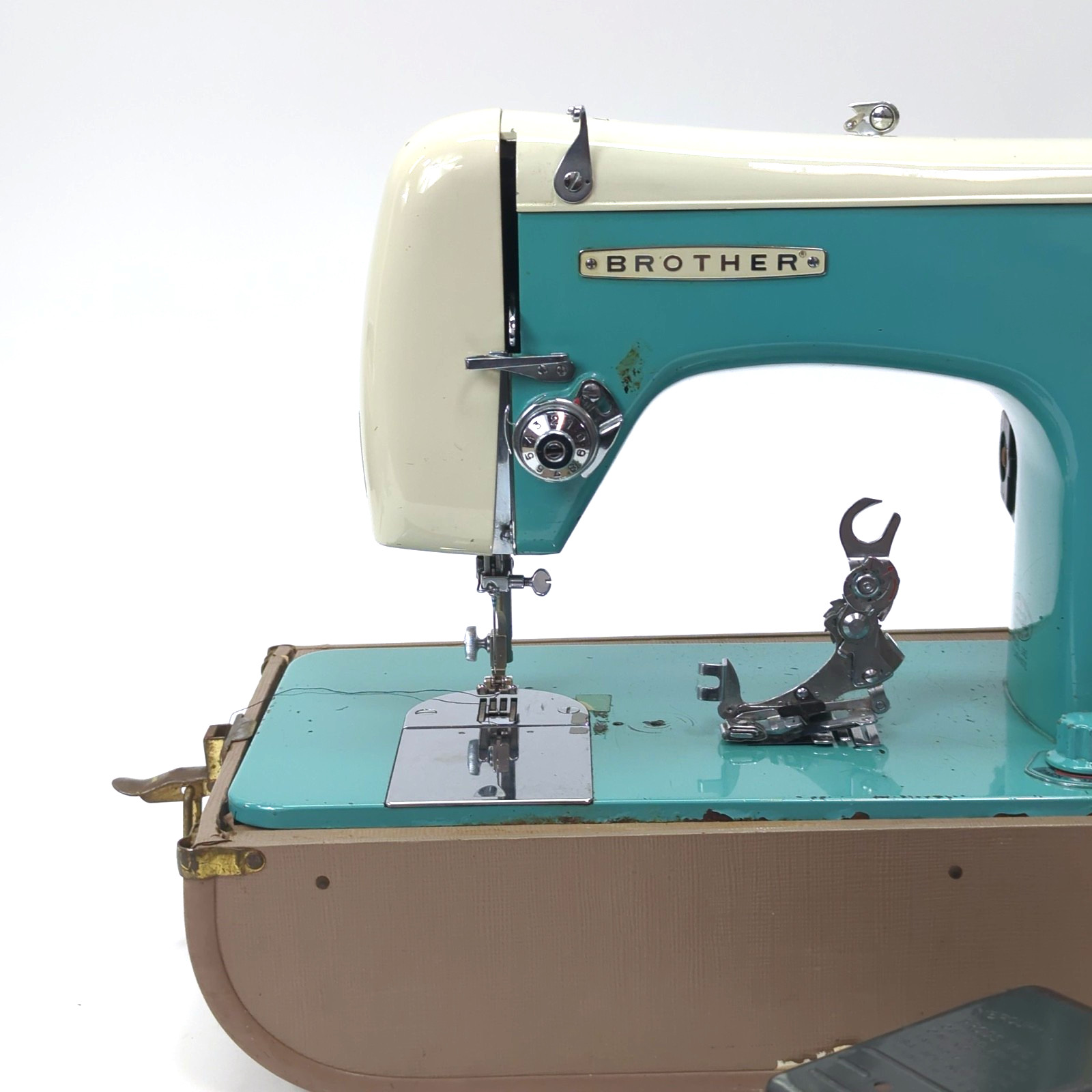 Vintage Brother Model 190 Turquoise Metal Case Robust Durable Straight Stitch