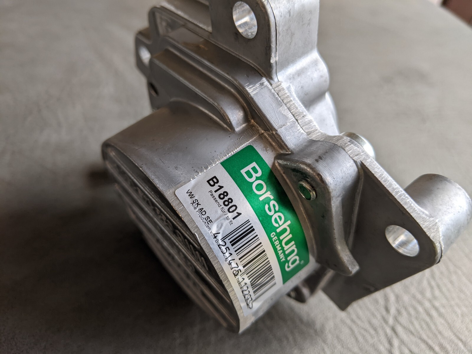 NEW GERMAN VACUUM PUMP A4 GOLF JETTA NEW BEETLE TDI ALH 038 145 101 B $144