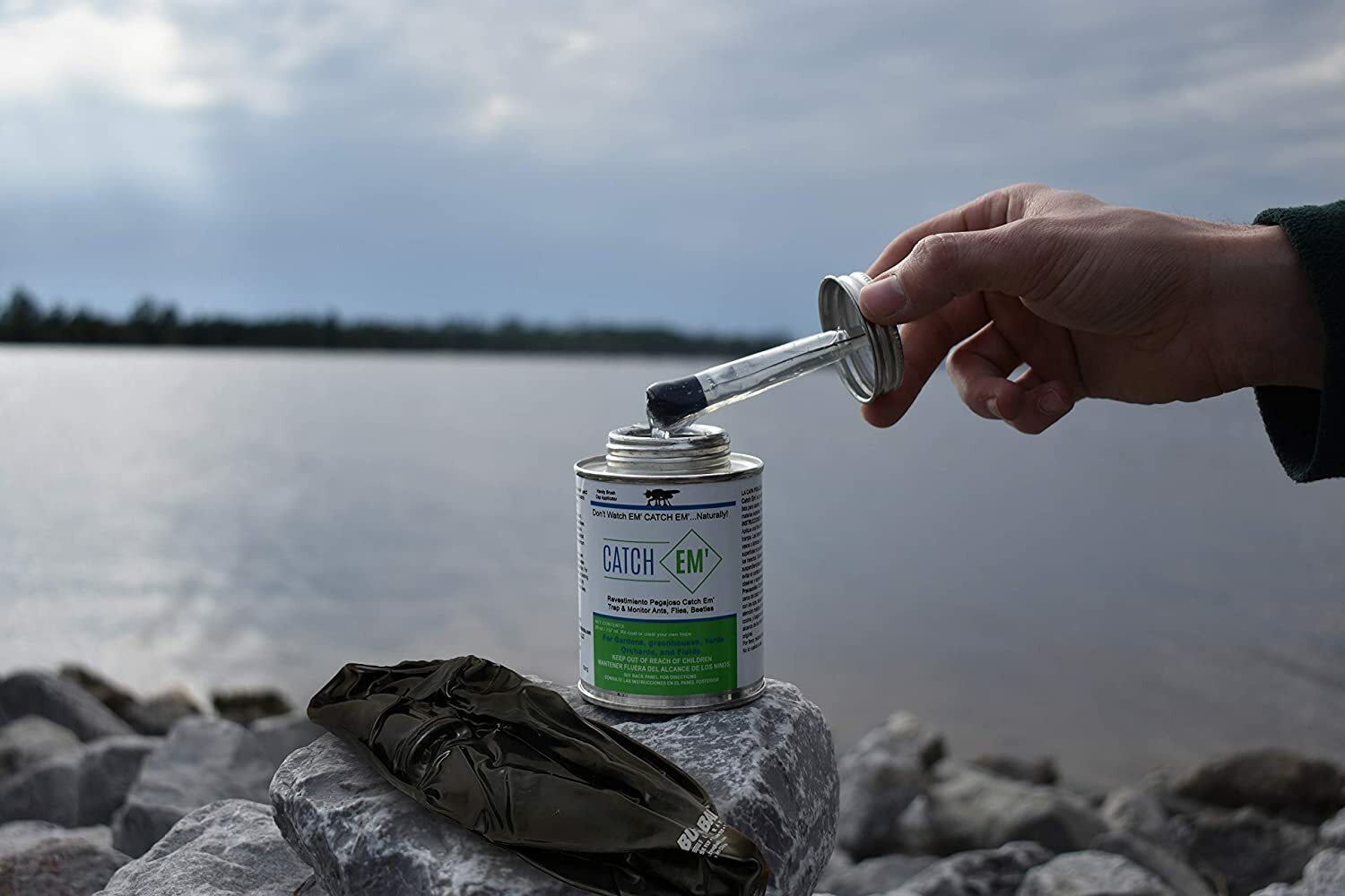 Catch EM Sticky Coating 8oz Brush Trap Insect Trap Ants Flies Beetle Tangle Bugs