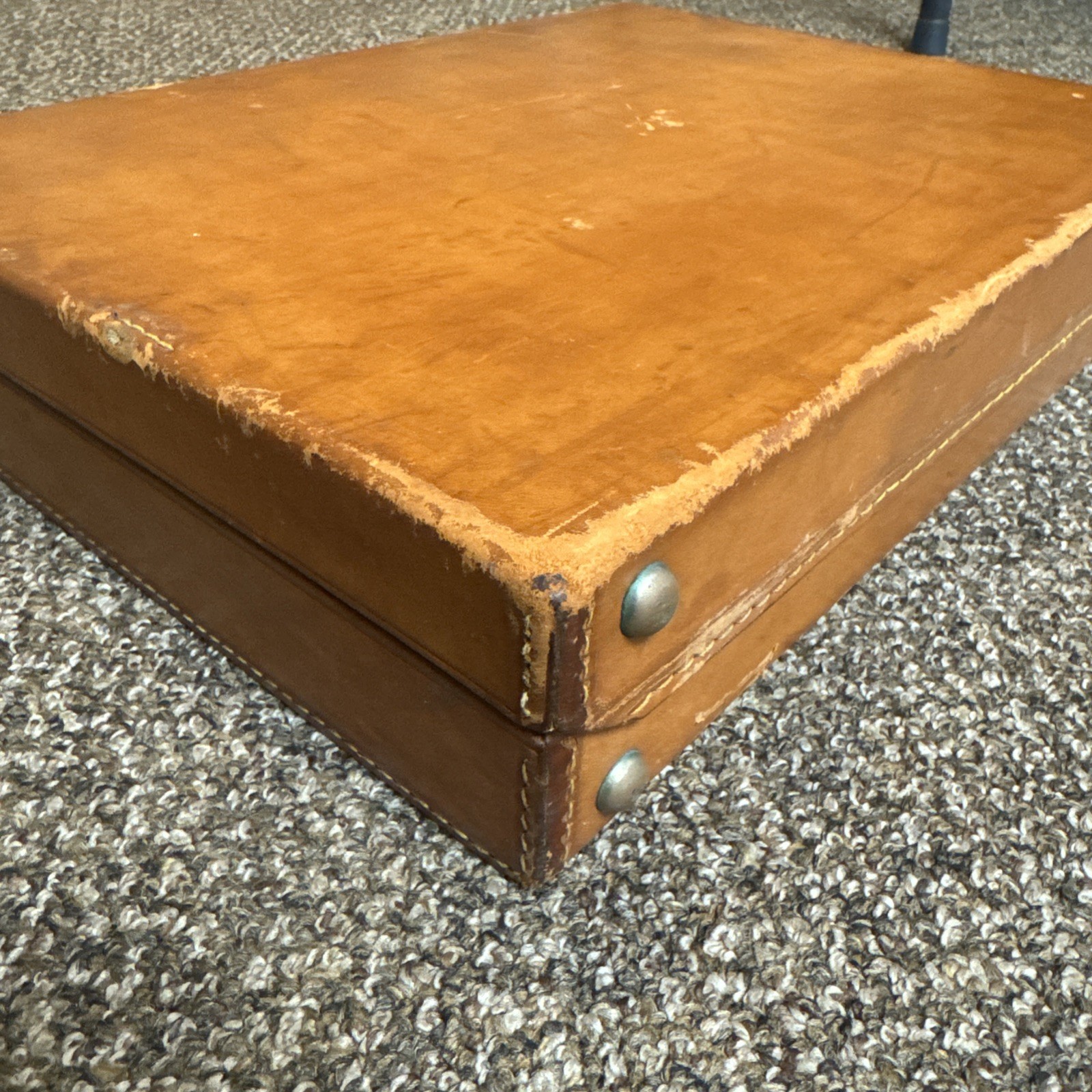 Abercrombie & Fitch Leather Prohibition Bootlegger Briefcase Liquor Flask 2x64oz