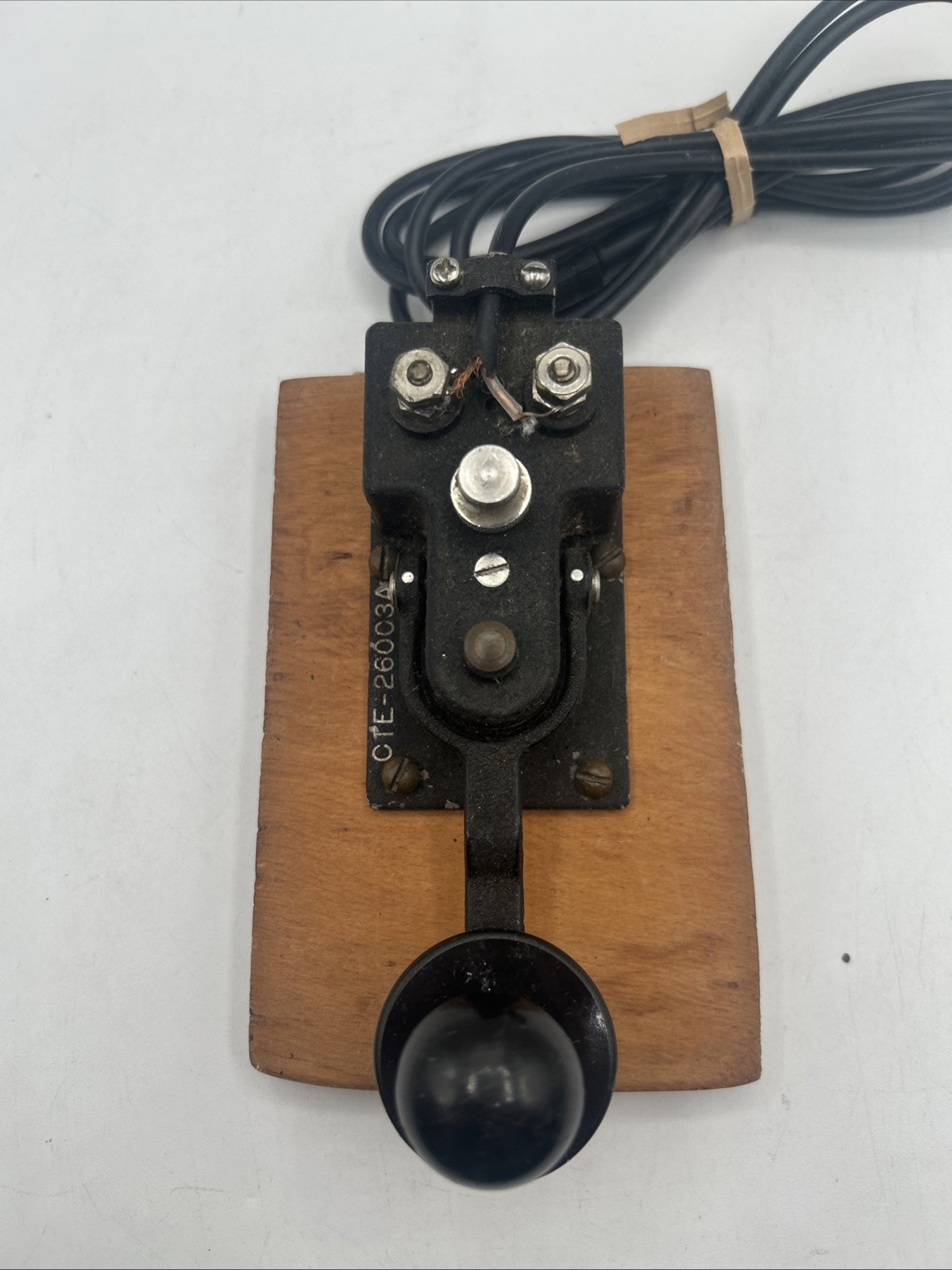 Vintage Telegraph / Morse Code Key - Wood Base - Marked CTE 2600 3A -Tested