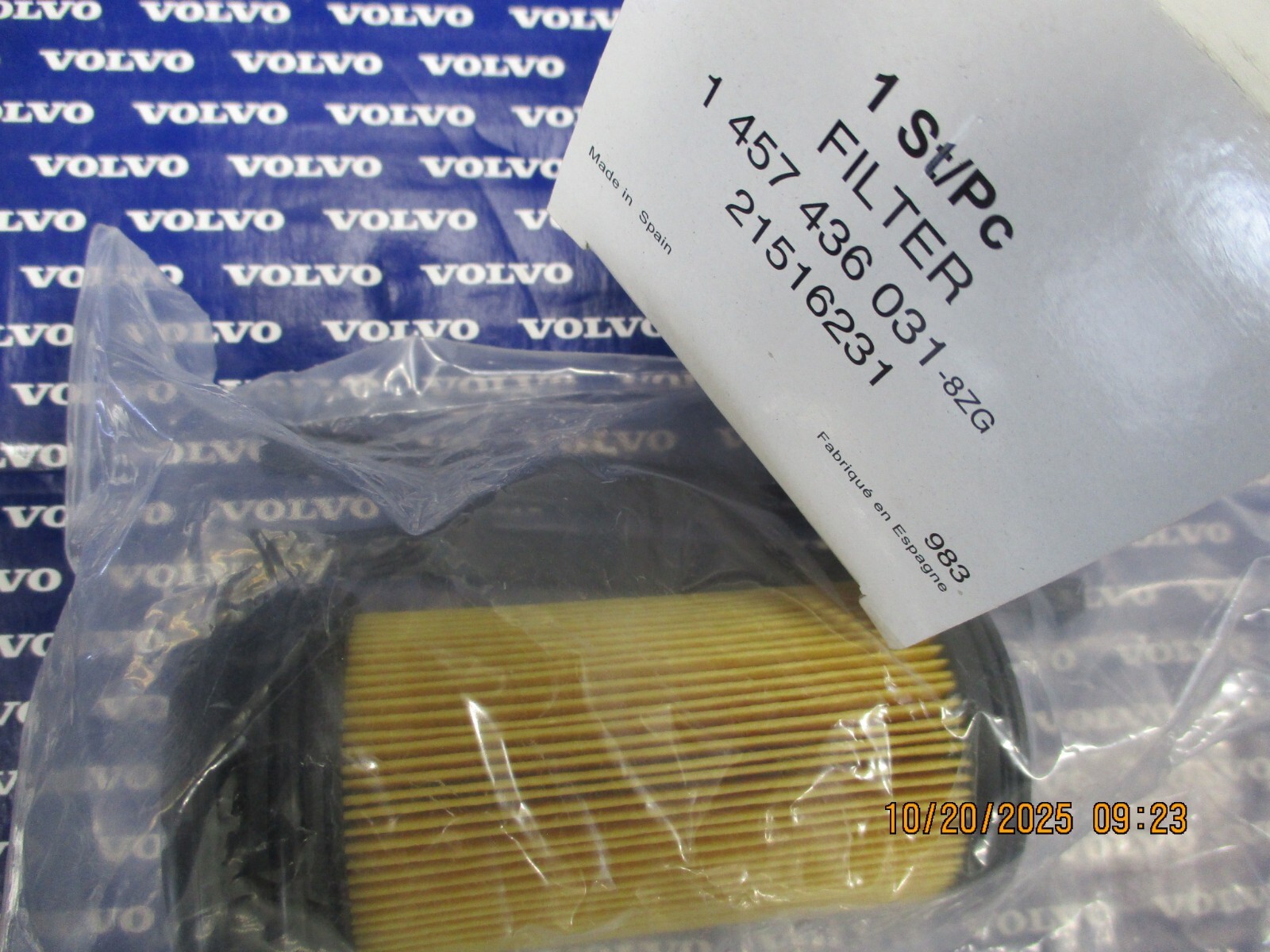 Genuine OEM Volvo Mack DEF pump filter 23381562