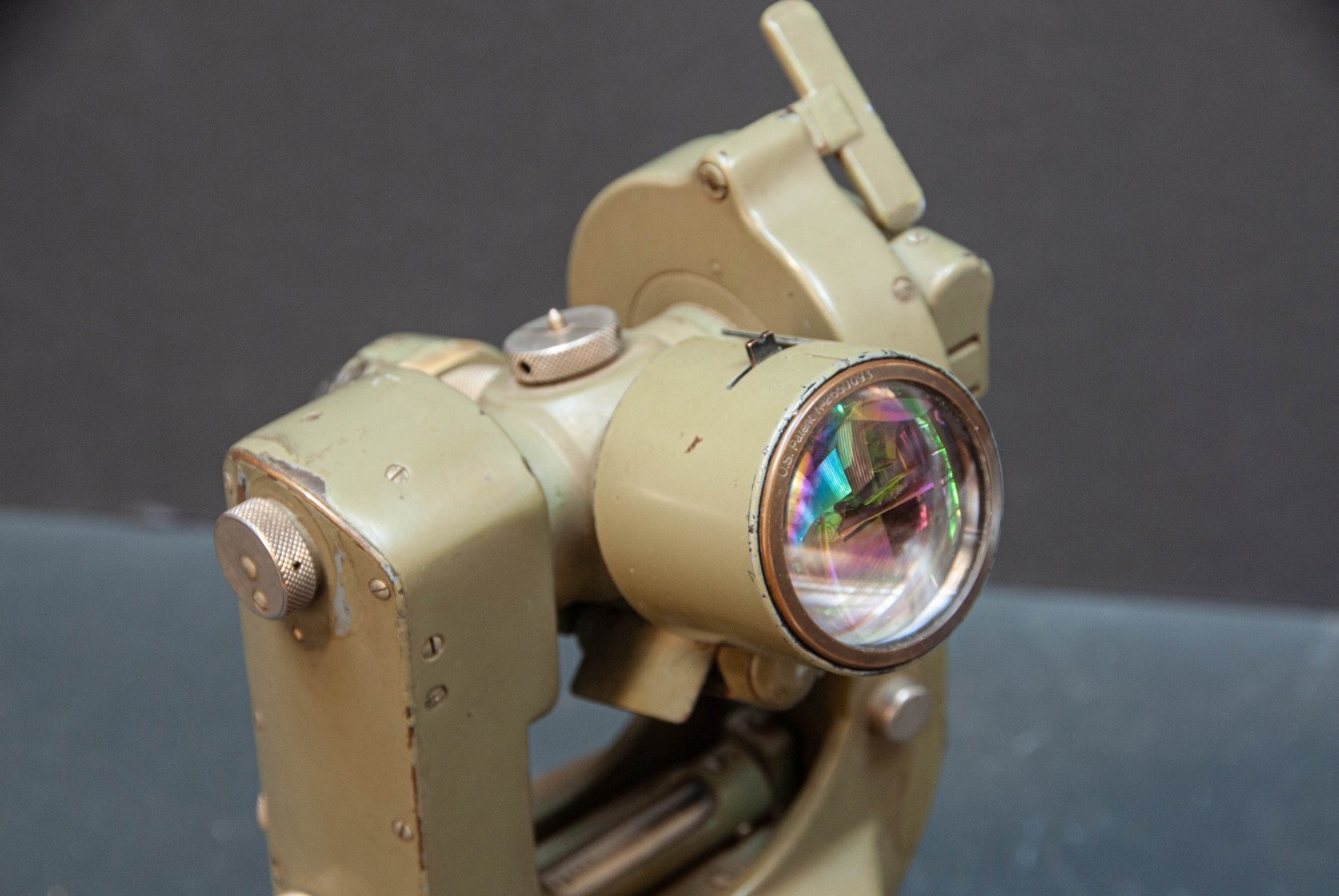 Wild Heerbrugg Theodolite & Case Switzerland No. 42243 Odd Variant. Video.