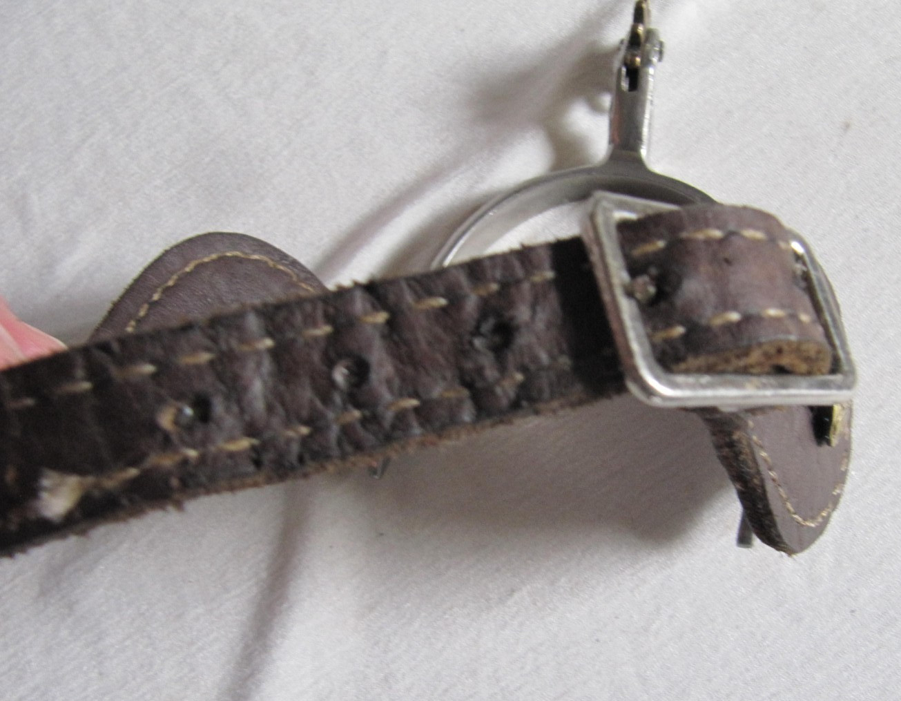 Ladies Rose Floral Engraved Stainless Western Rowel Spurs w/ Leather Straps