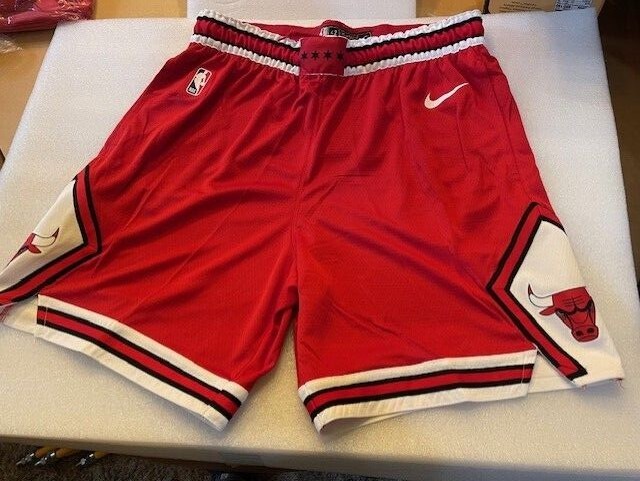 Chicago Bulls Nike Mens NBA Red Swingman Shorts Icon Mens Small, Med & Large