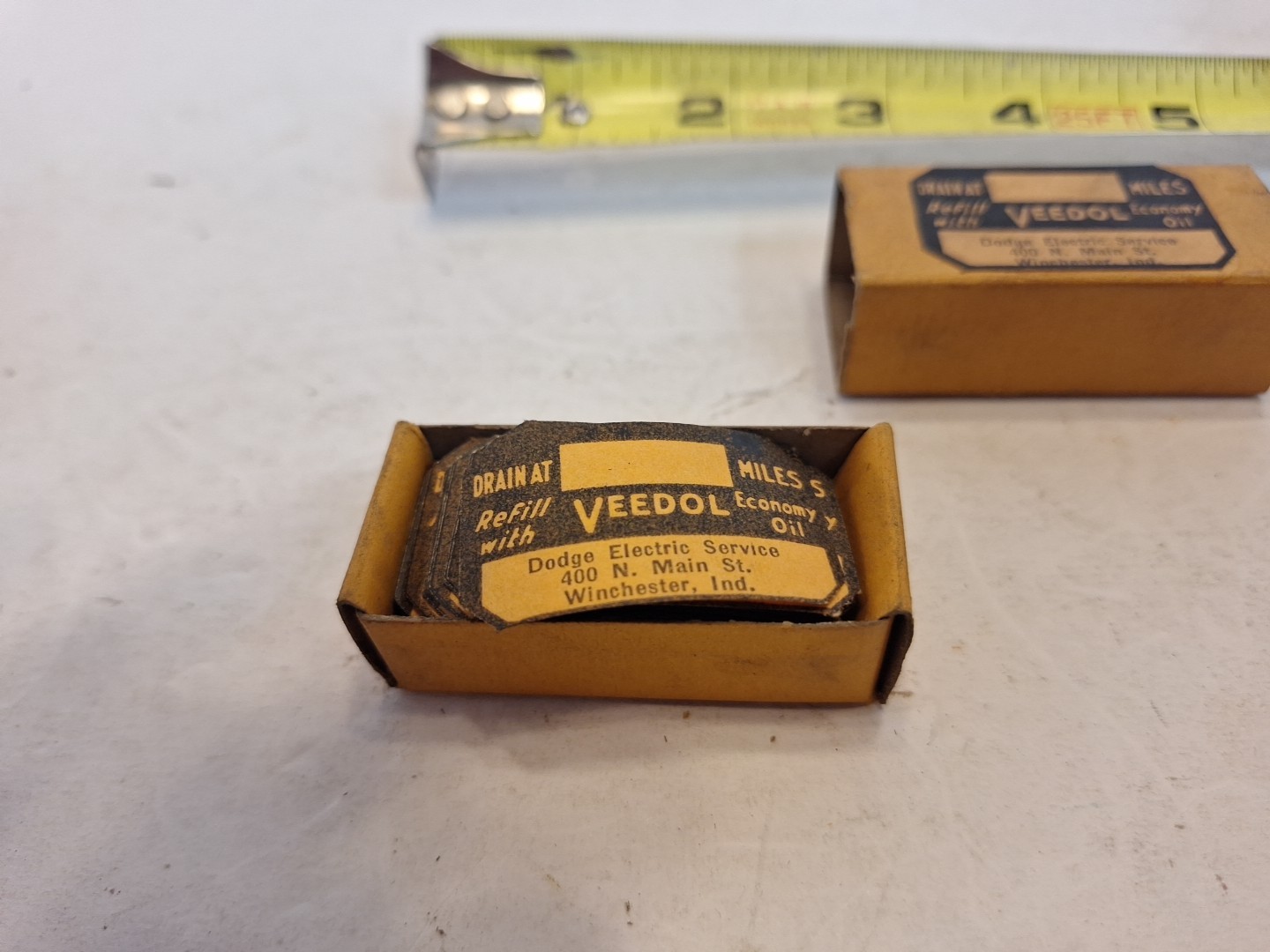 1930-40s Era Veedol Motor Oil Change Sticker Unused Some Stuck Together