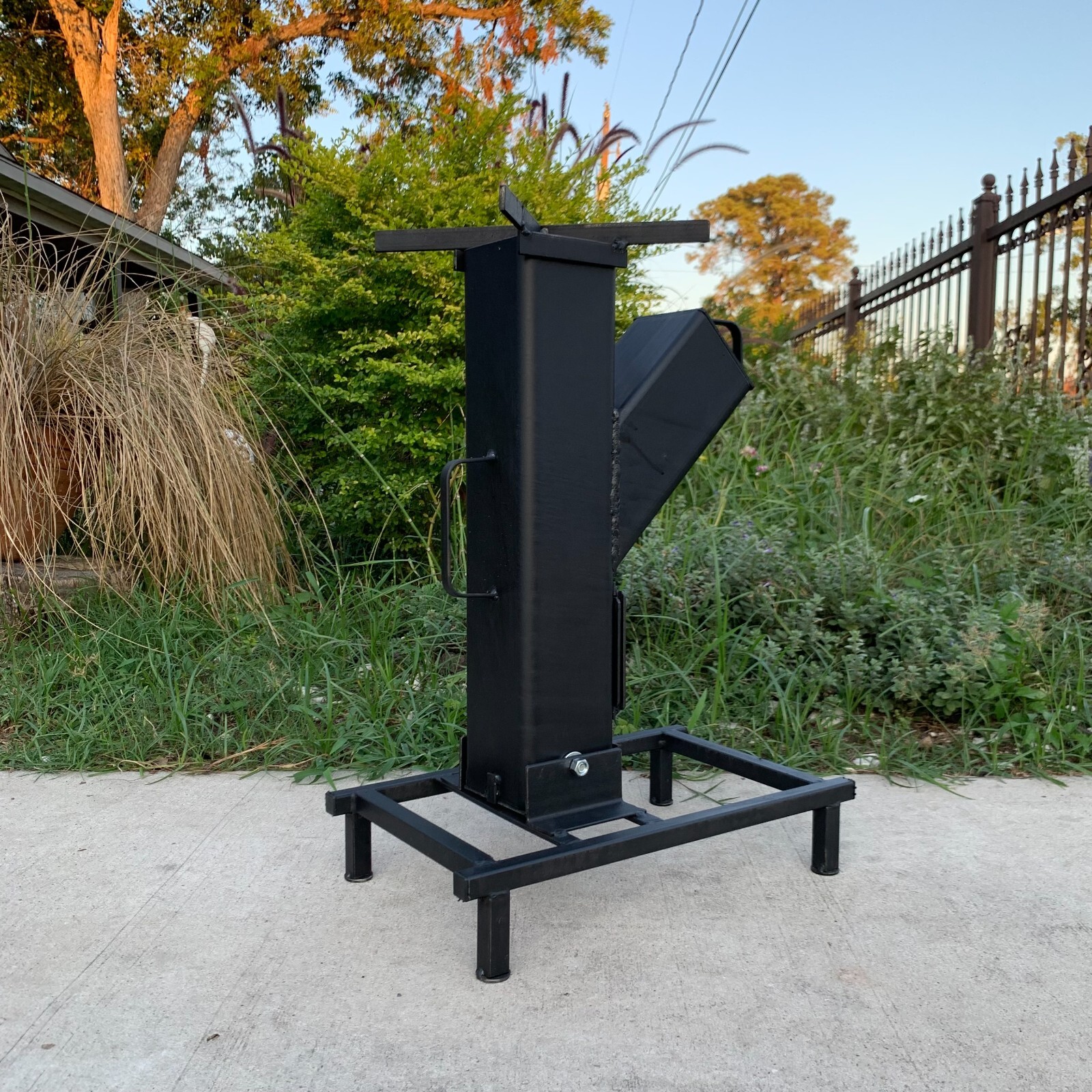 LAREDOS BLACKSMITHS PORTABLE ROCKET STOVE 2YRS WARRANTY