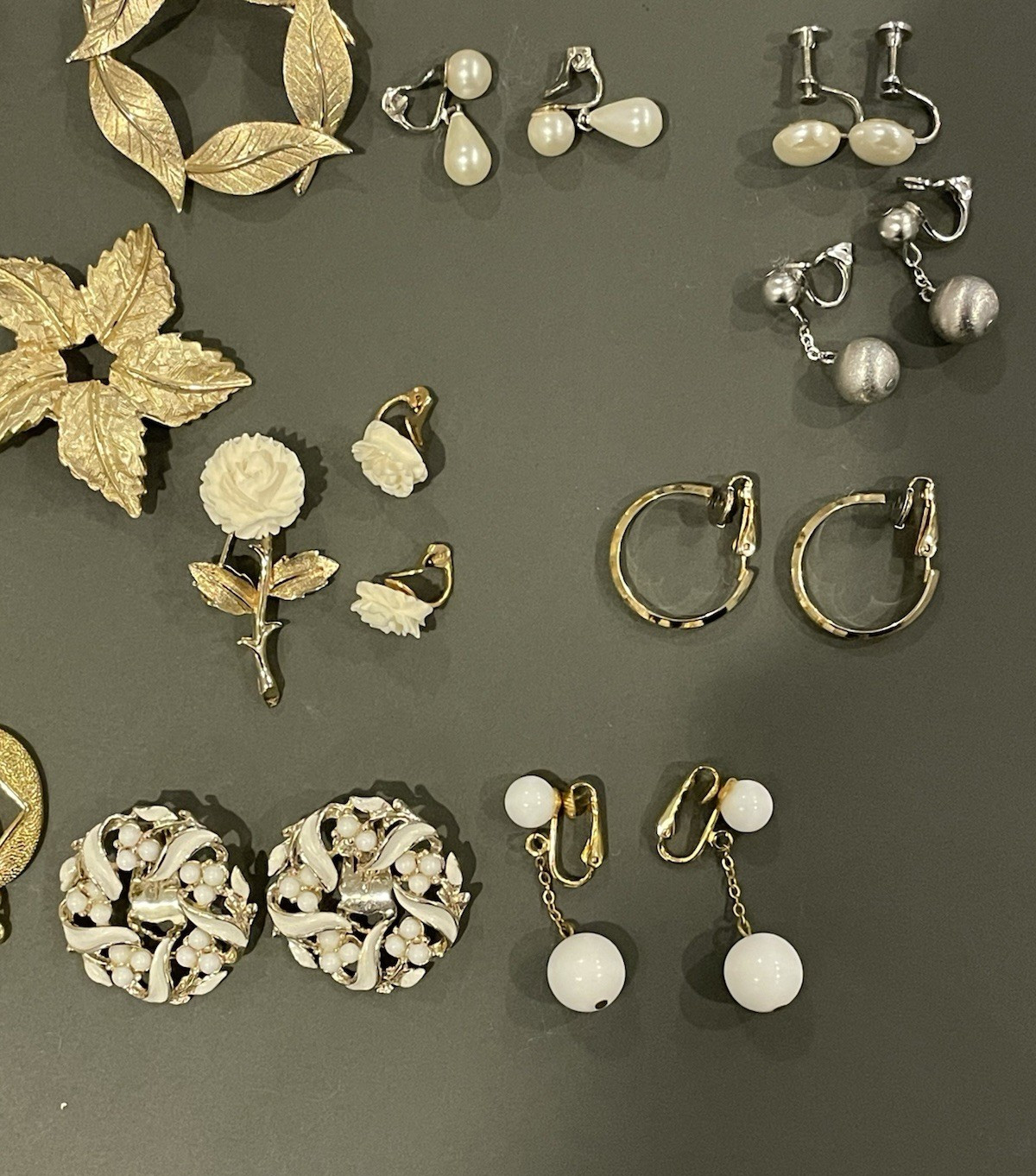 Huge Lot Vintage Cosmetic Jewelry Pins, Pendants, Clip and Screw-on Earrings