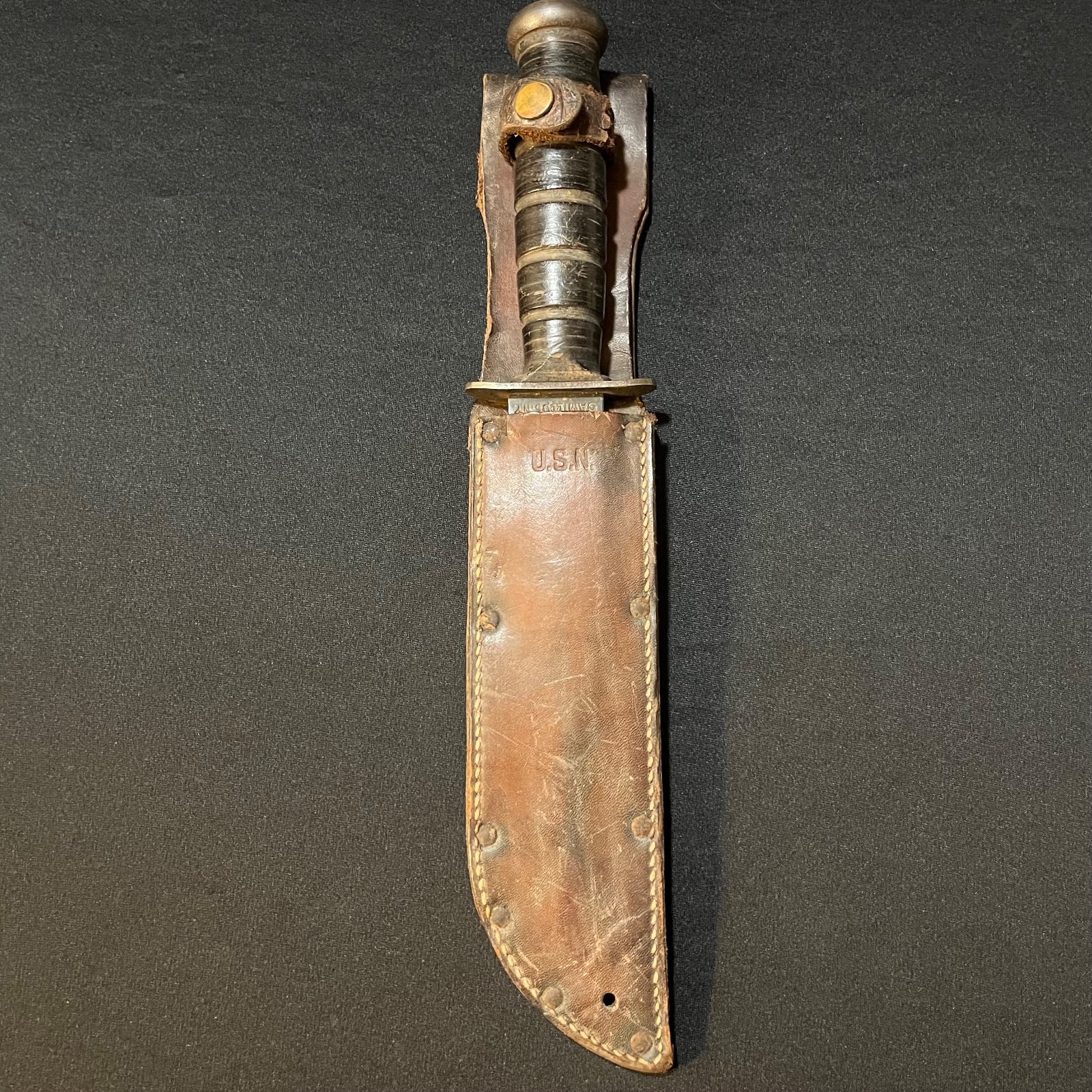 US Camillus WWII knife -Mark 2 Fighting WW2/Bld-Marked -SCREW TOP