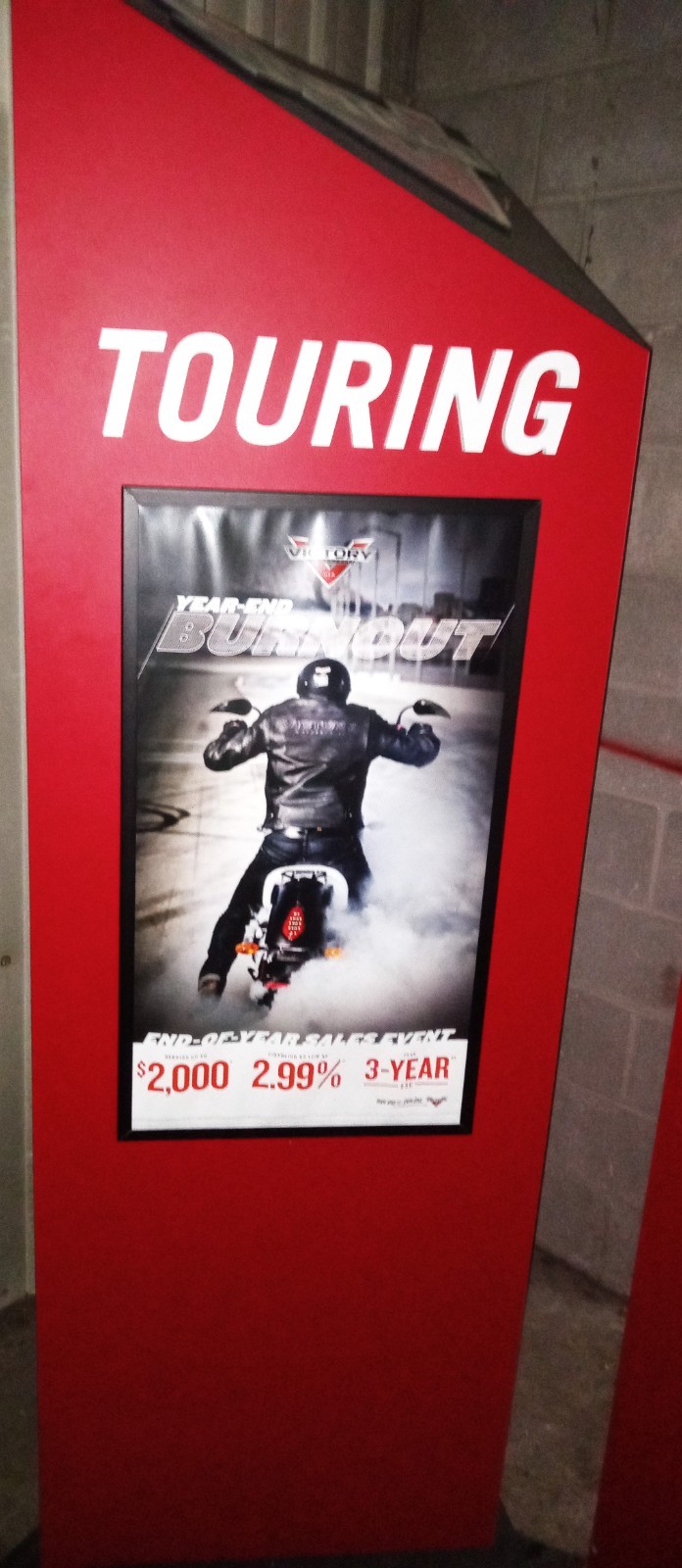 VICTORY MOTORCYCLE DEALER LARGE 3 PC KIOSK SHOWROOM FREESTANDING METAL TRI SIGN