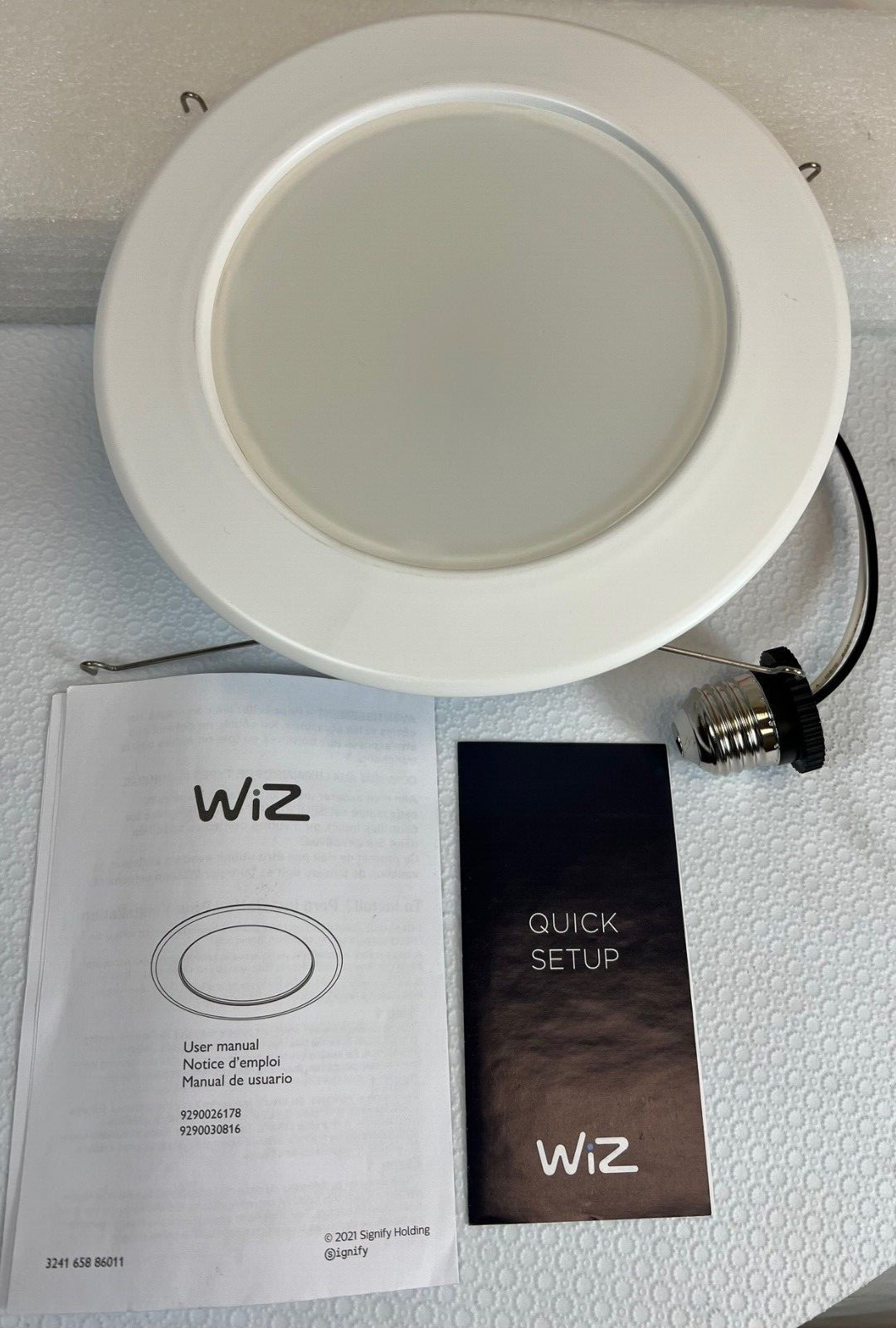 WiZ Connected Million Colors High Lumen 6 “ Retrofit Downlight Motion Activated