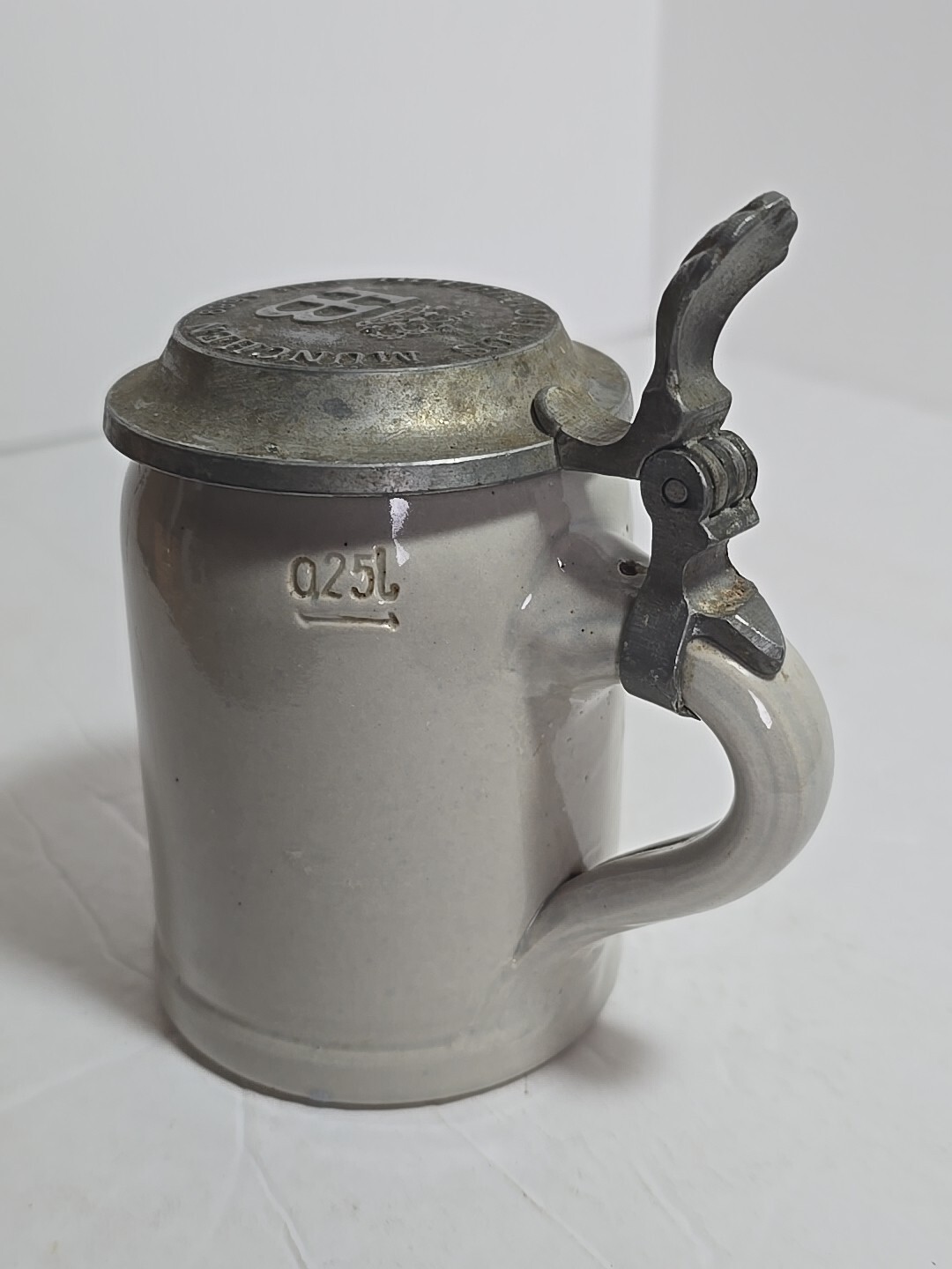 Hofbrauhaus Munchen .25 Liter Lidded Beer Stein