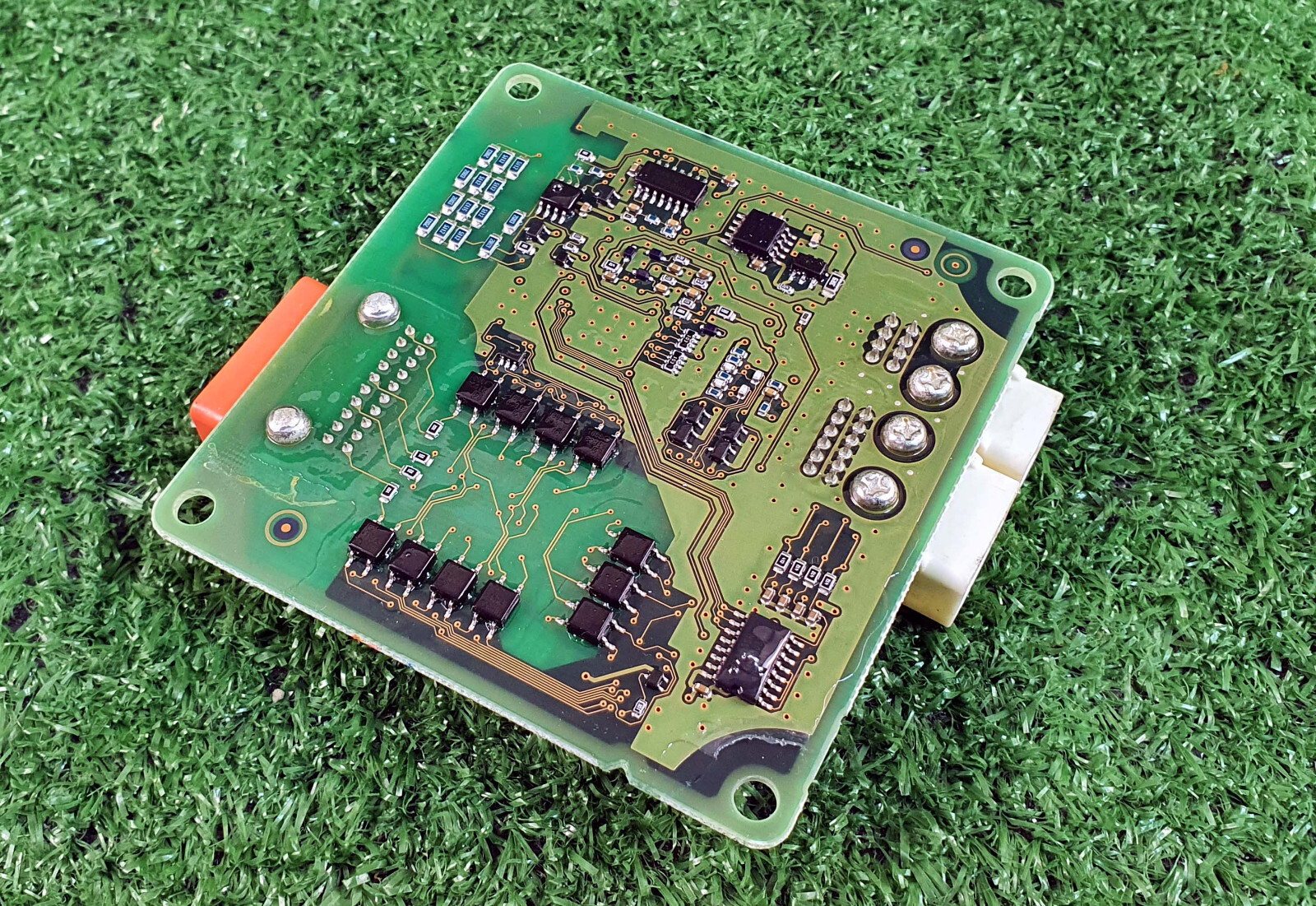 Toyota Prius Hybrid 2011-2015 Bettery Voltage Sensor Control module 89892-47080