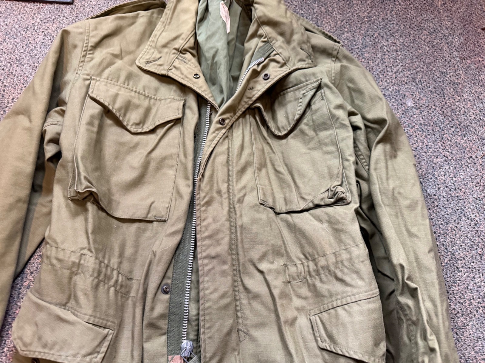 ORIGINAL VIETNAM WAR US ARMY OG-107 COLD WEATHER PARKA-SMALL, 1971