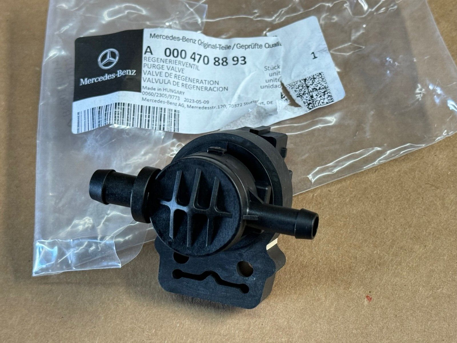 Genuine Mercedes Fuel Vapor Canister Purge Valve regeneration NEW OEM 0004708893