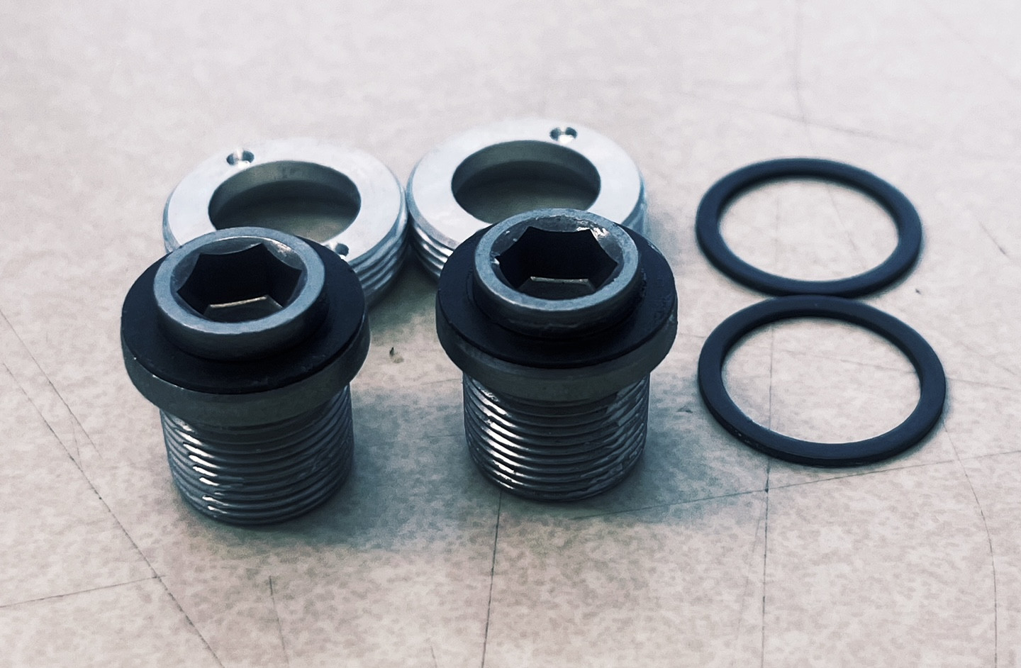 GENUINE Shimano Ultegra Self-Extracting Crank Bolts, FC-6500, BRAND NEW *-NOS-*