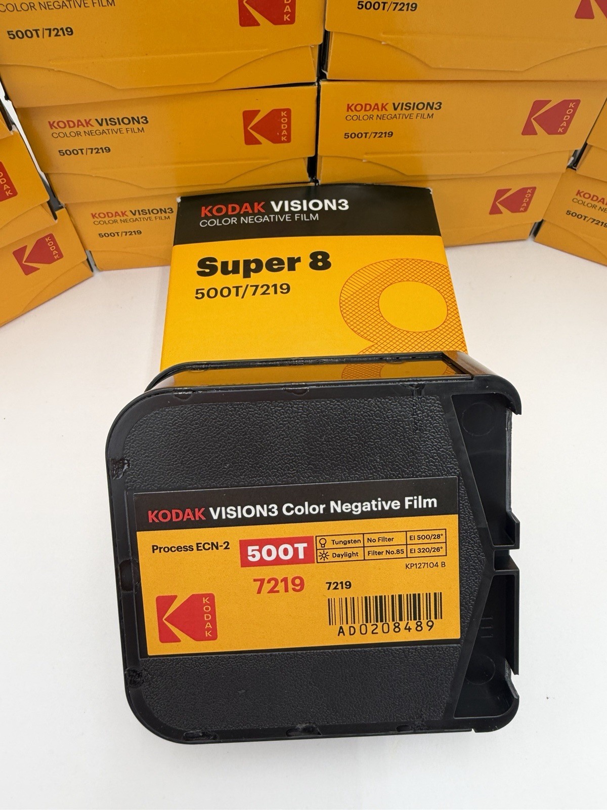 Kodak Vision 3 500T 7219 Super-8 Color Negative Film CAT 8955346 - Has Rem Jet