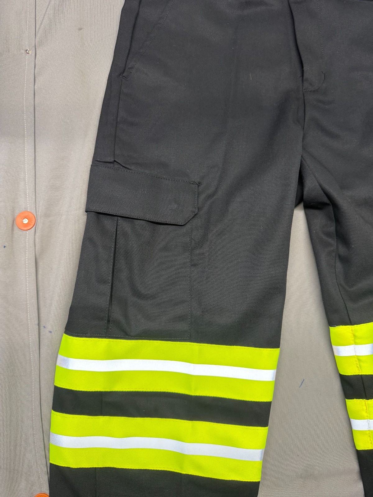 Red Kap Cargo Pants Enhanced Visibility (yellow stripes)