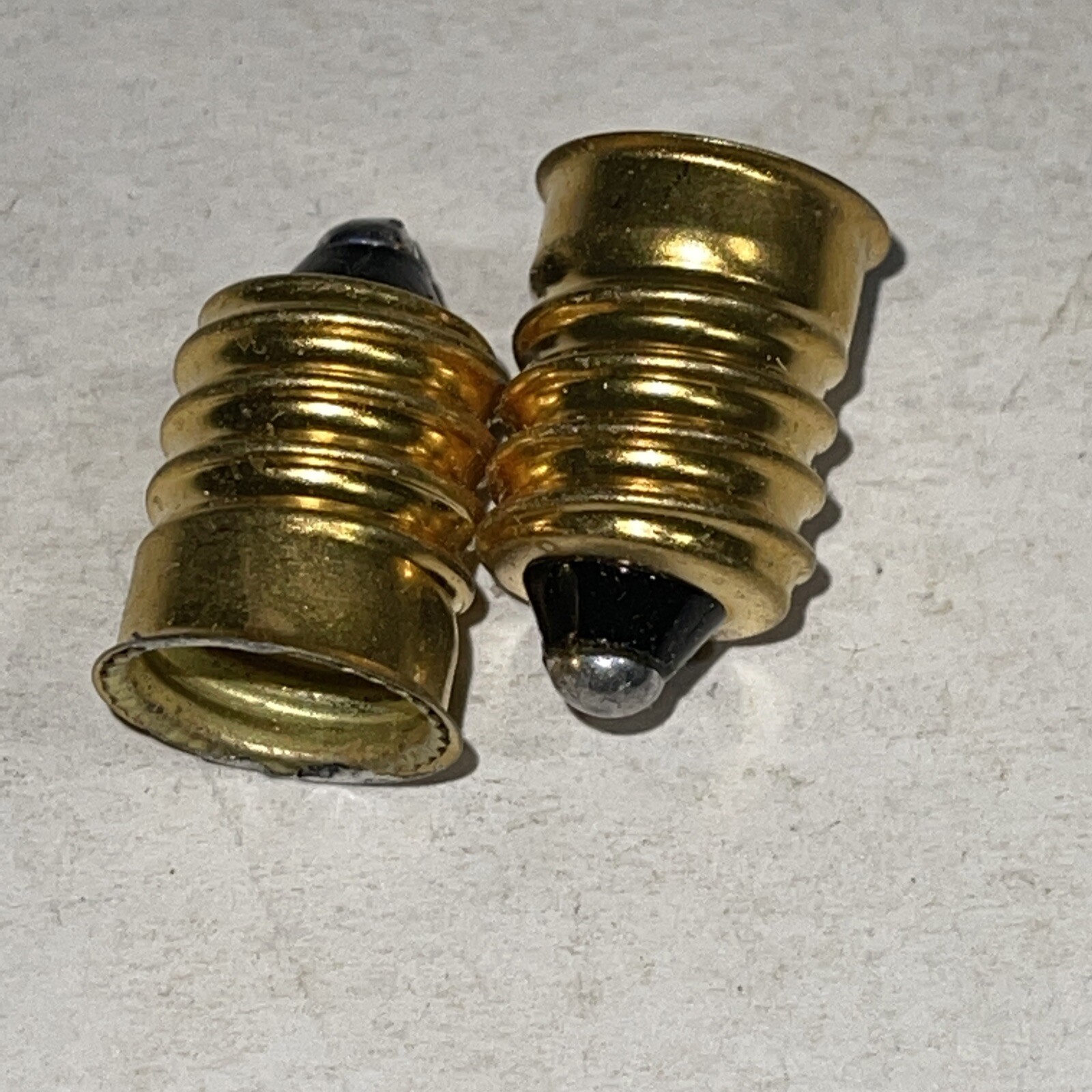 EUROPEAN E14 BASE TO CANDELABRA E12 BASE SOCKET ADAPTER REDUCER 2 PCS