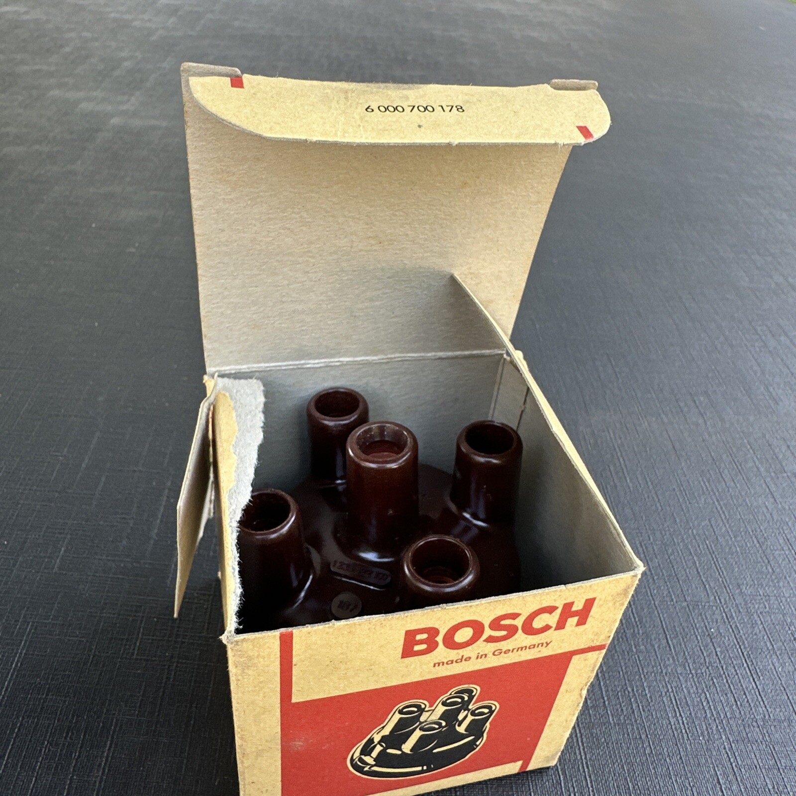 Vintage NOS Bosch 1235522107 187 Distributor Cap BMW Volvo MADE IN GERMANY