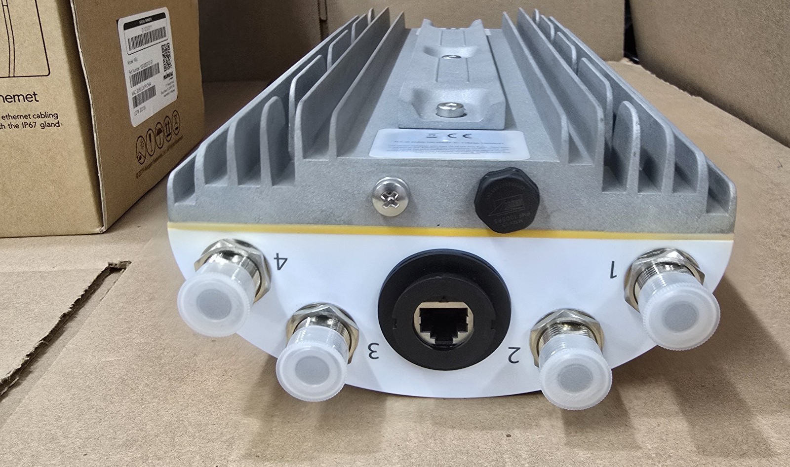 New Mimosa A5C Access Point MU-MIMO 4x4 Gigabit AP IP67 5.15 - 6.2 GHz 500+ Mbps