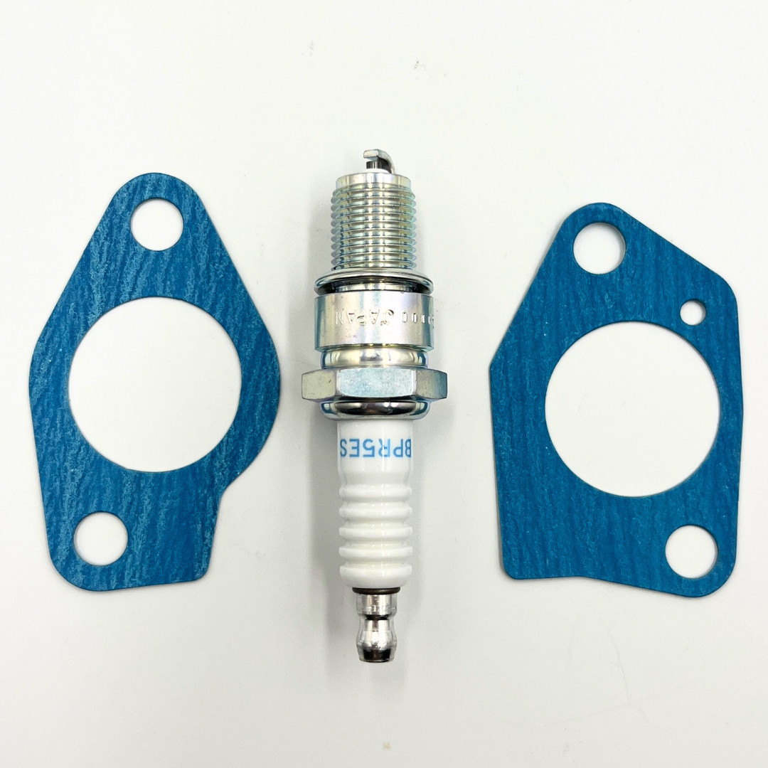 Genuine Honda 16100-Z5T-901 Carburetor kit w/ Gaskets & Spark Plug 98079-55846