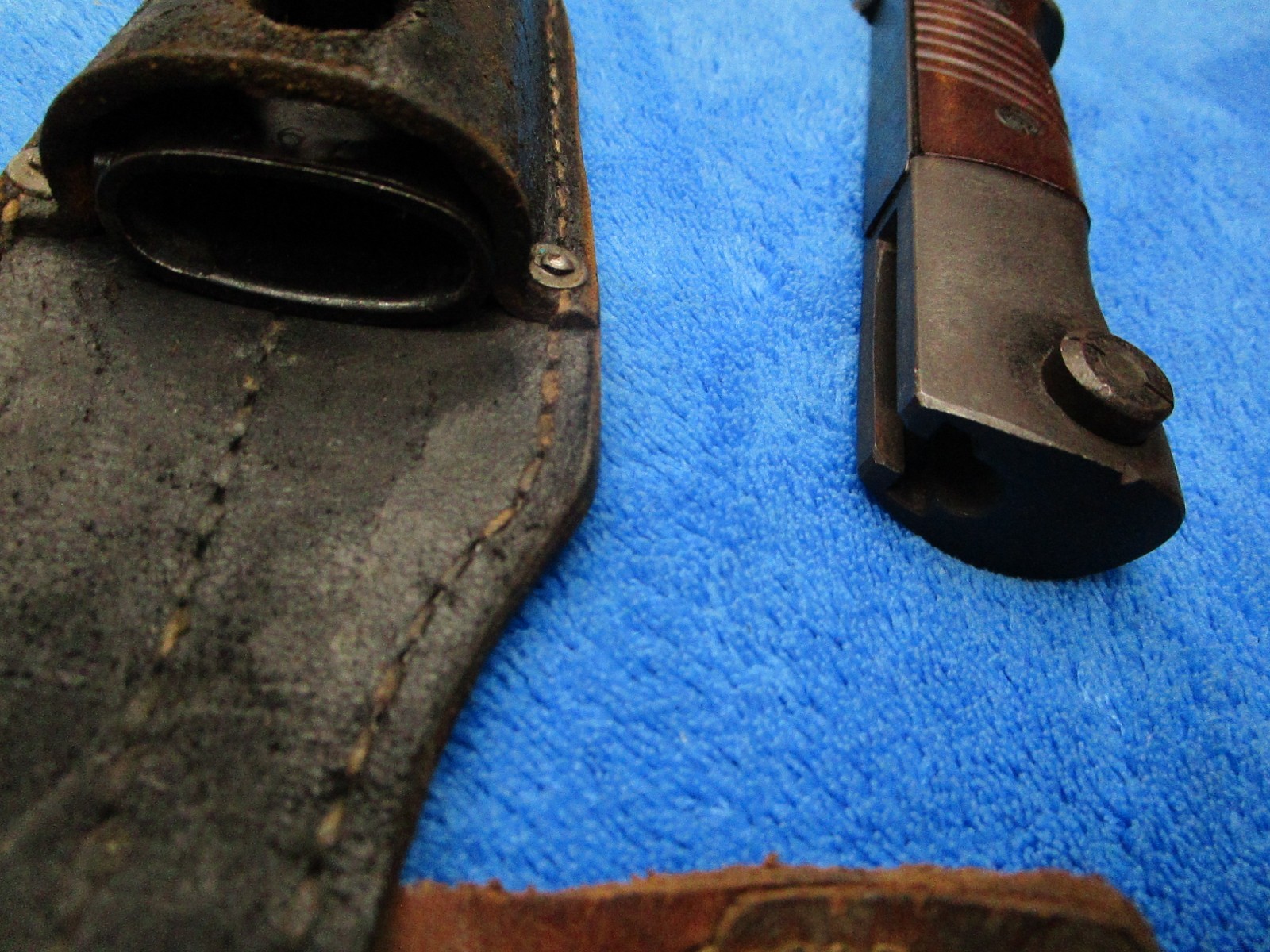 ORIGINAL WW2 GERMAN HERDER FFC 1944 BAYONET AND FFC 1944 SCABBARD WITH QFG FROG