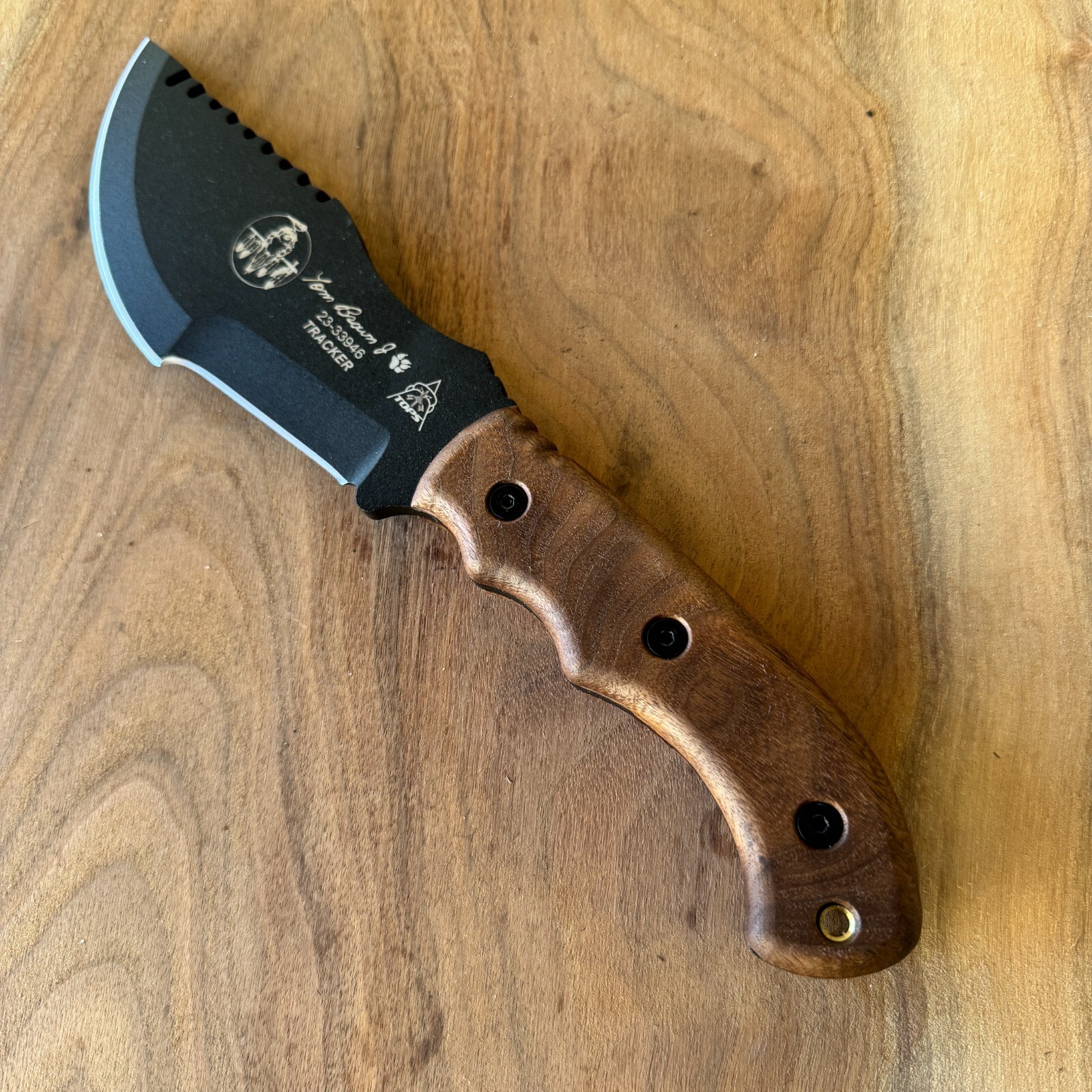 Walnut scales compatible with TOPS Tom Brown Tracker knife