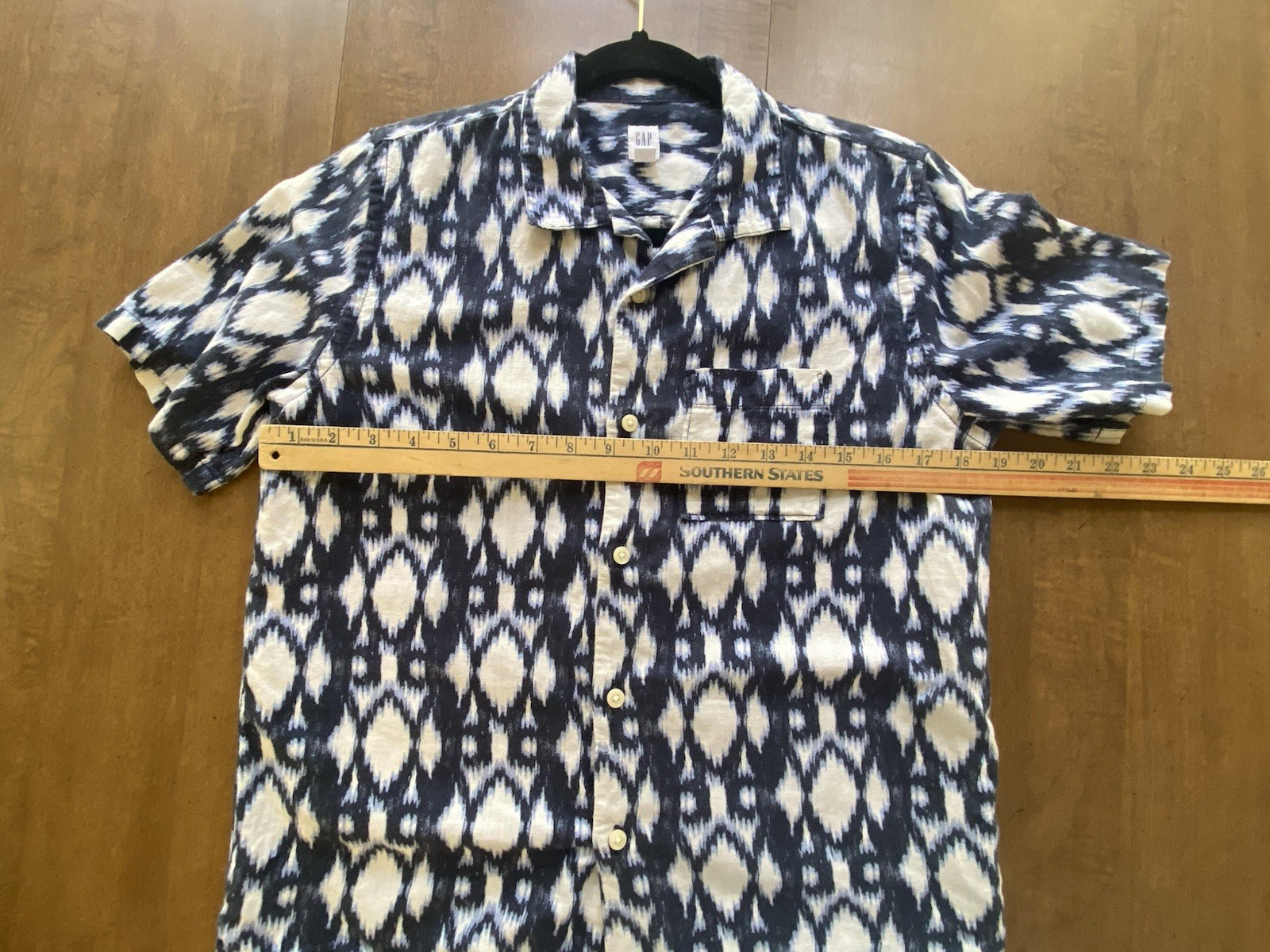 Gap Kids Size 14 Husky Blue Cargo Shorts & 14/16 Print Button Down Shirt Light